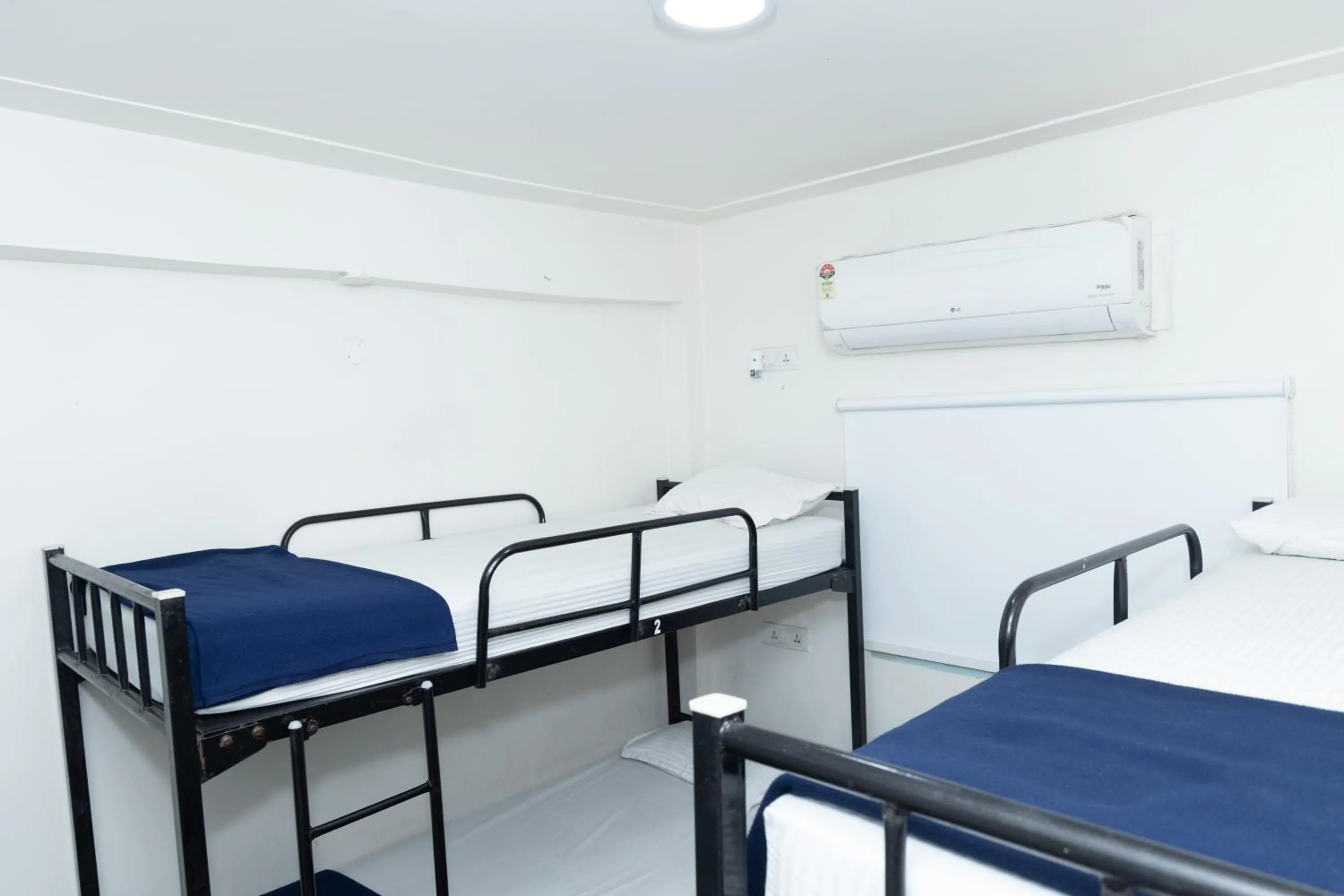 Bed in Slackpackr Hyderabad