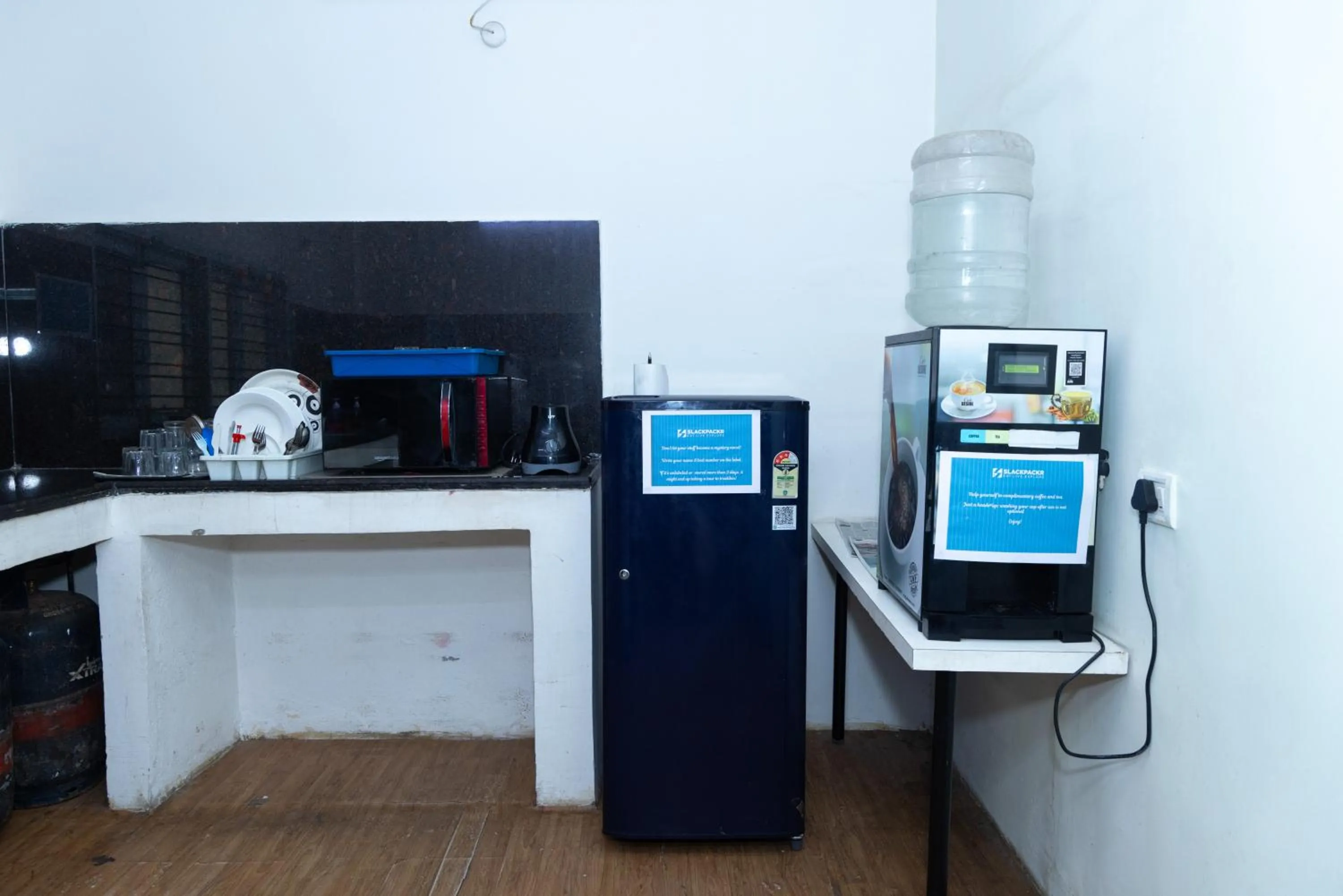 Kitchen or kitchenette in Slackpackr Hyderabad