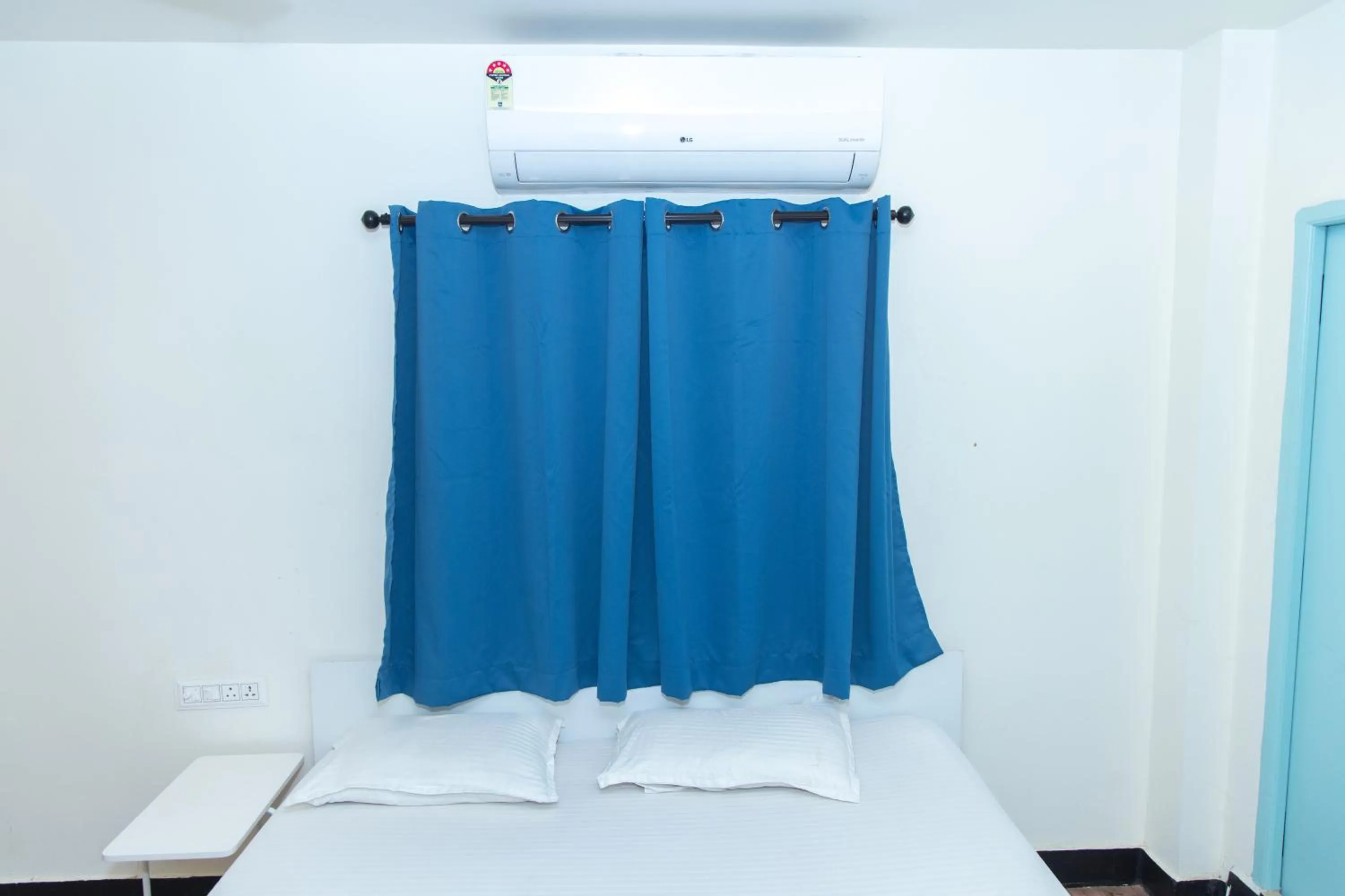 Bed in Slackpackr Hyderabad