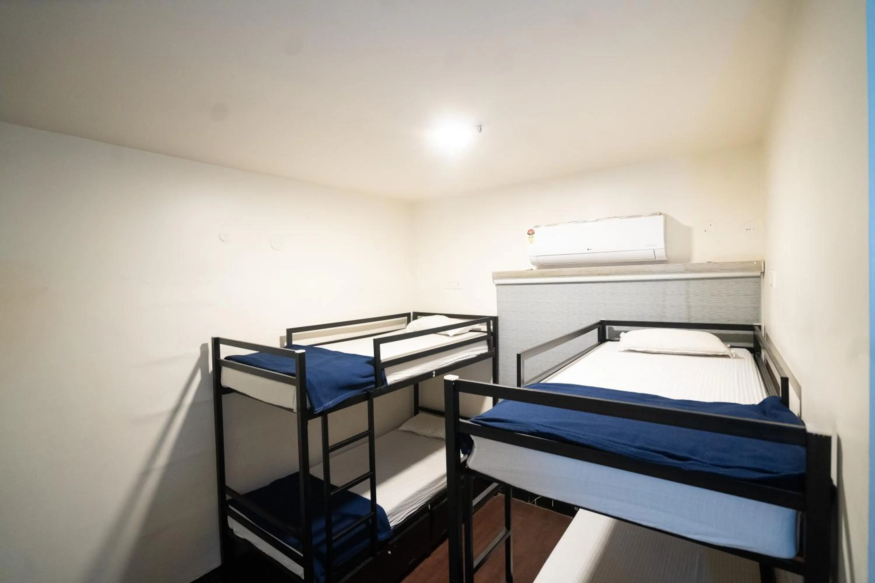 bunk bed, Bed in Slackpackr Hyderabad