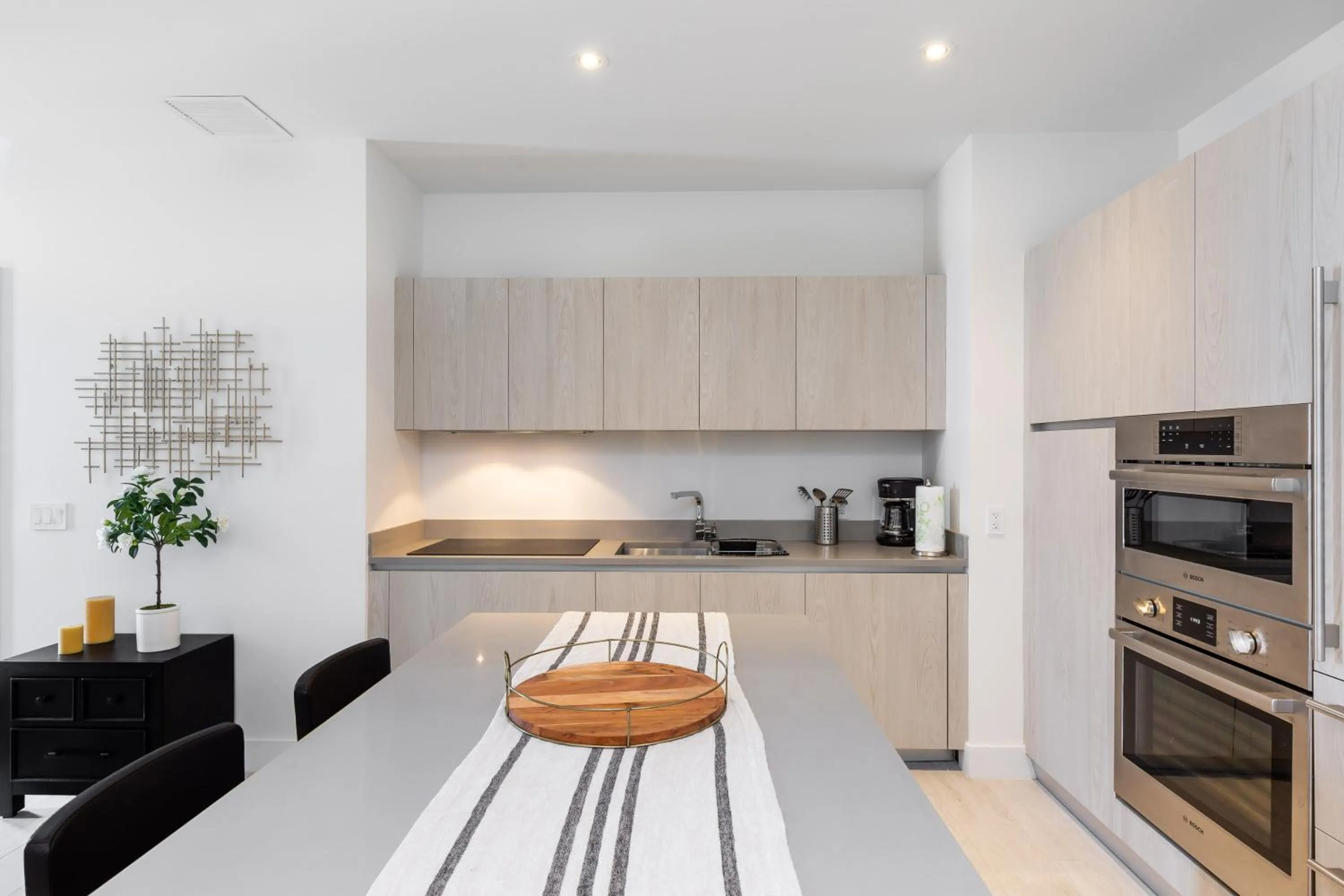 Kitchen or kitchenette in Hyde Beach House Hollywood Private Suites