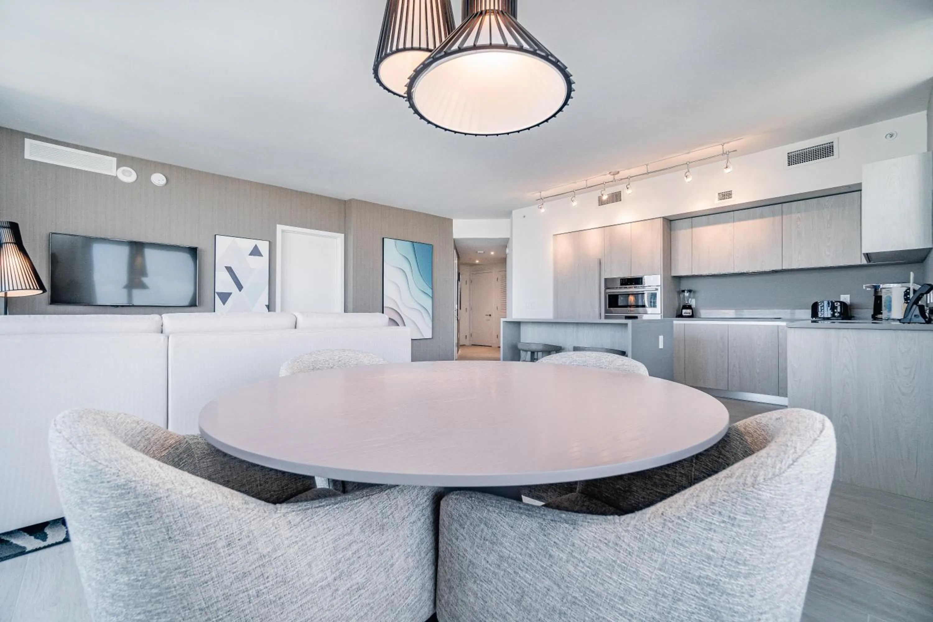 Dining area in Hyde Beach House Hollywood Private Suites