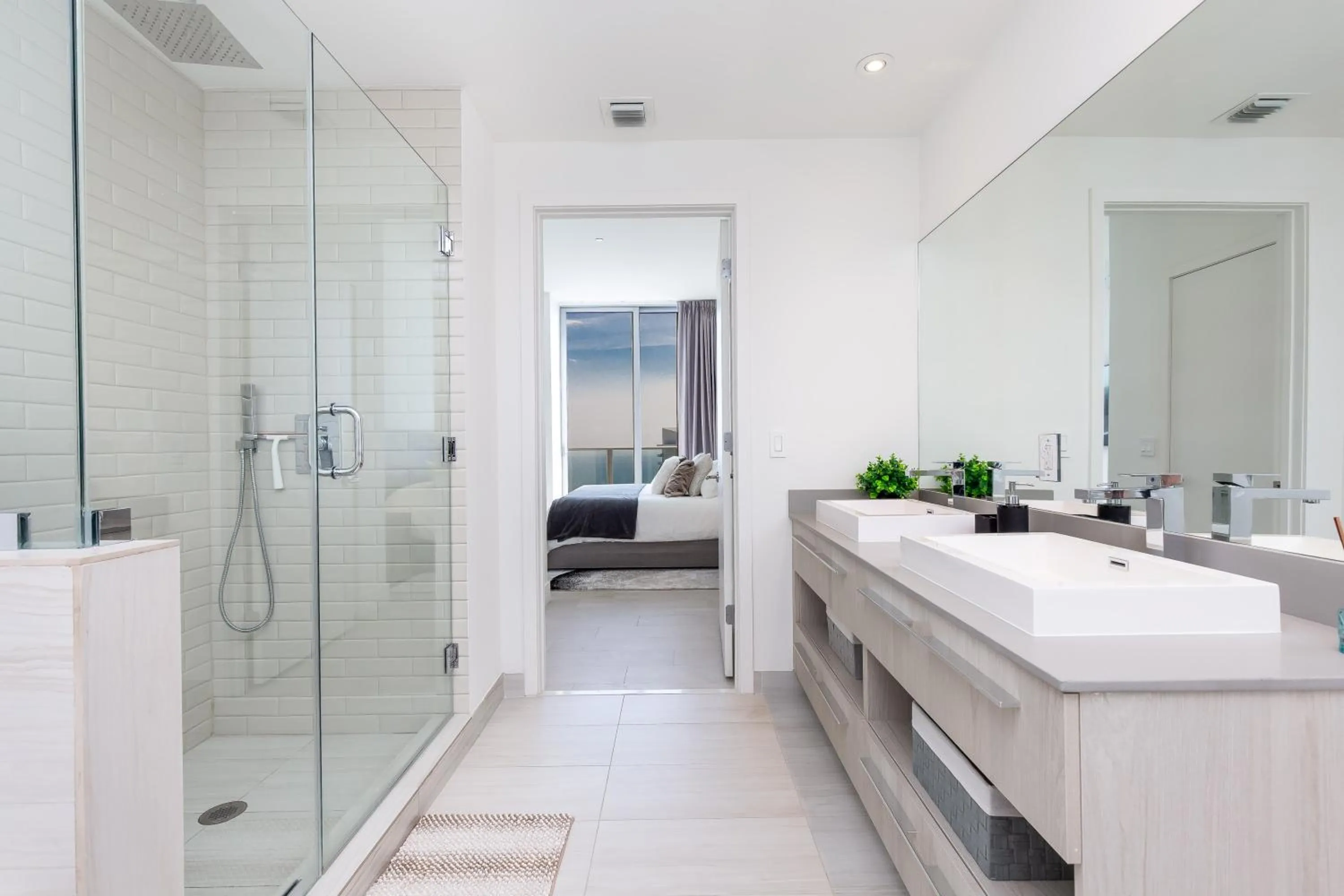 Bathroom in Hyde Beach House Hollywood Private Suites