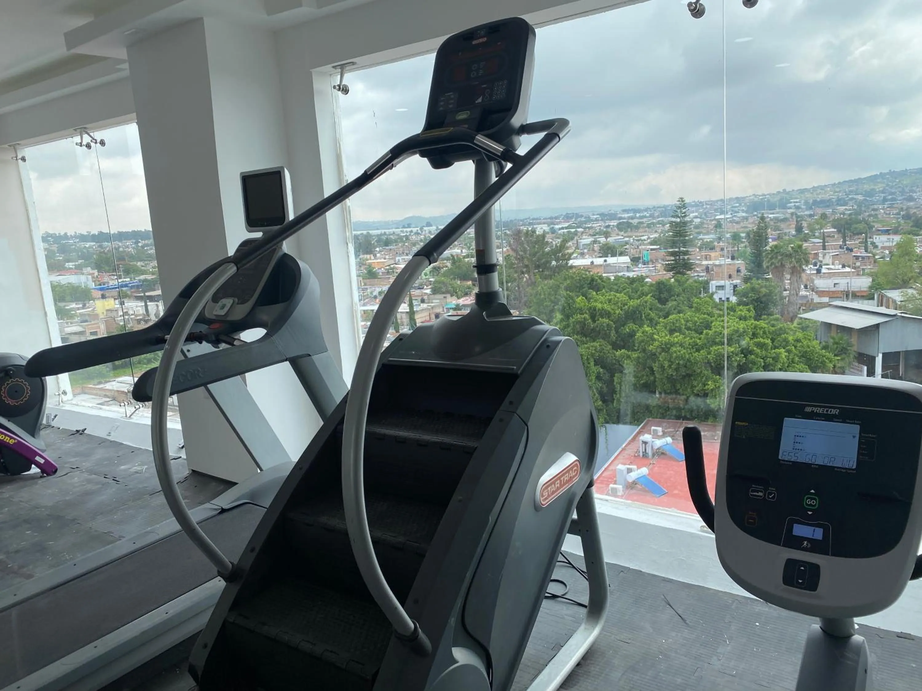 Fitness centre/facilities in Hotel ANB Aeropuerto Guadalajara