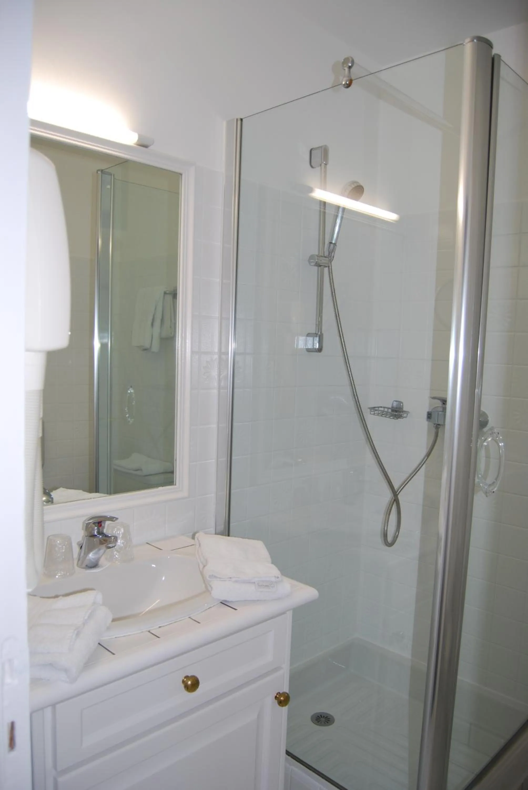 Bathroom in Hotel Biney