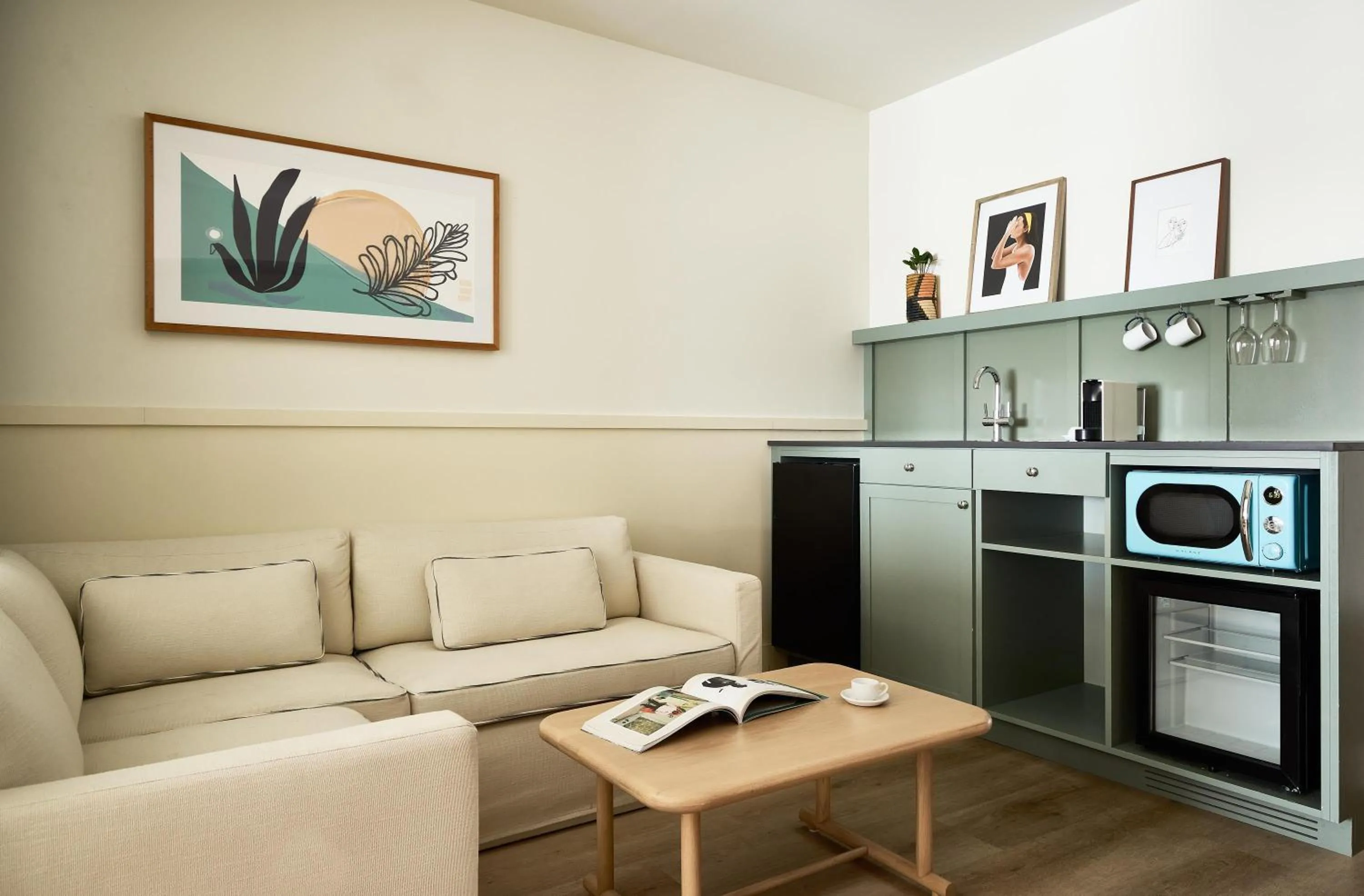 Kitchen or kitchenette in Wayfinder Newport