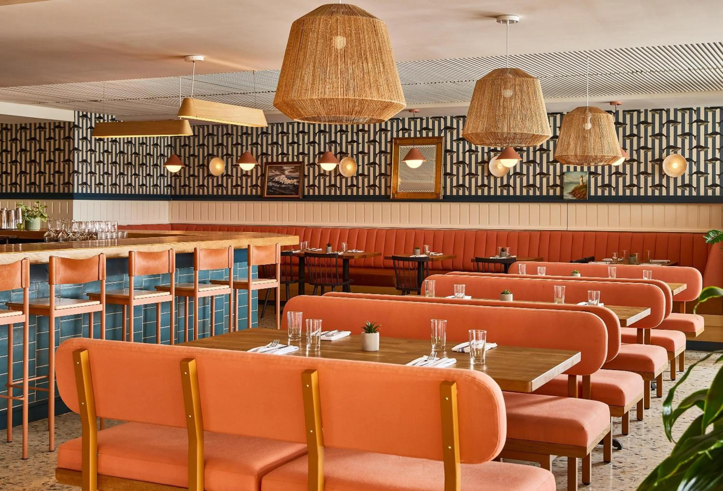 Restaurant/places to eat in Wayfinder Newport