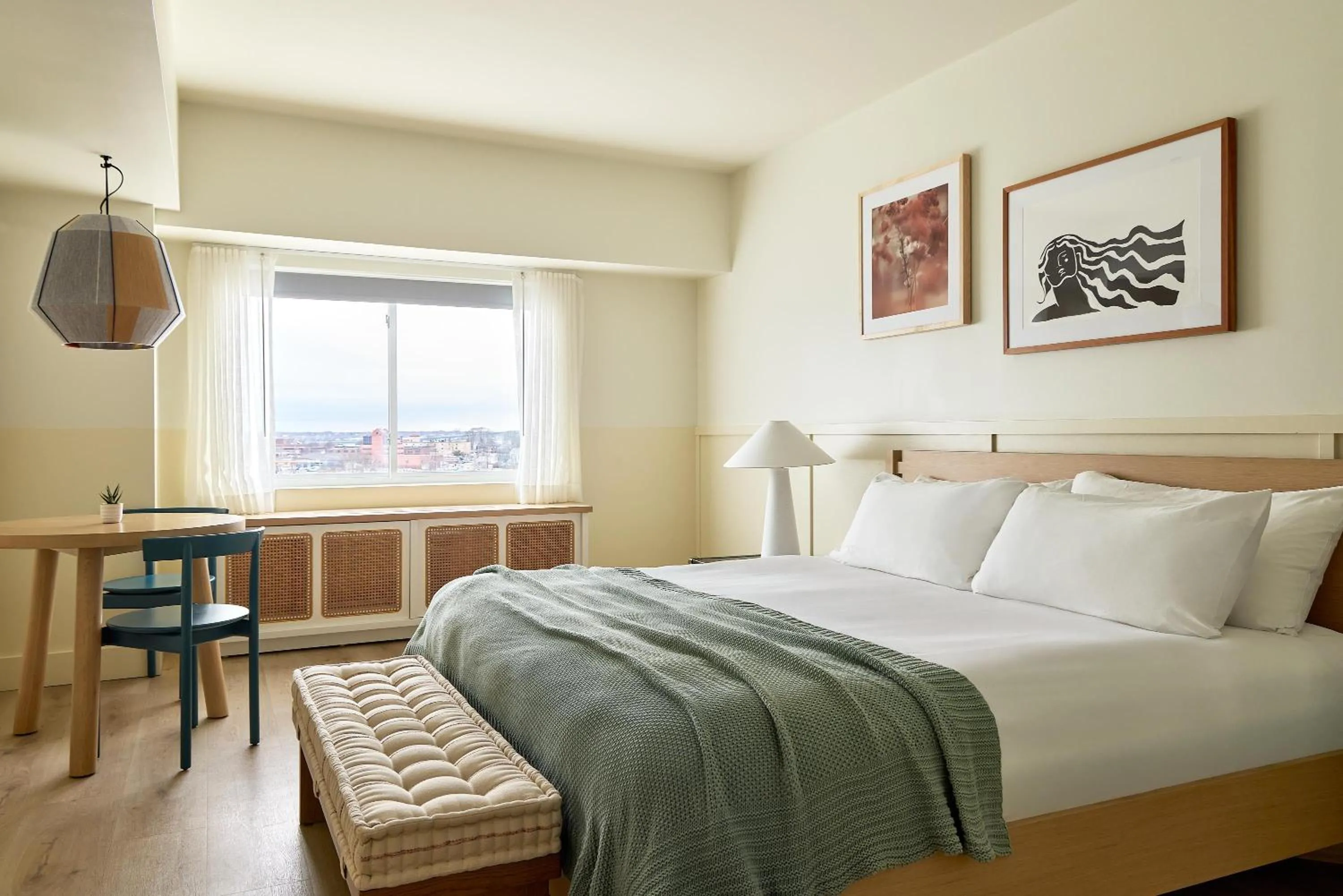 Photo of the whole room, Bed in Wayfinder Newport