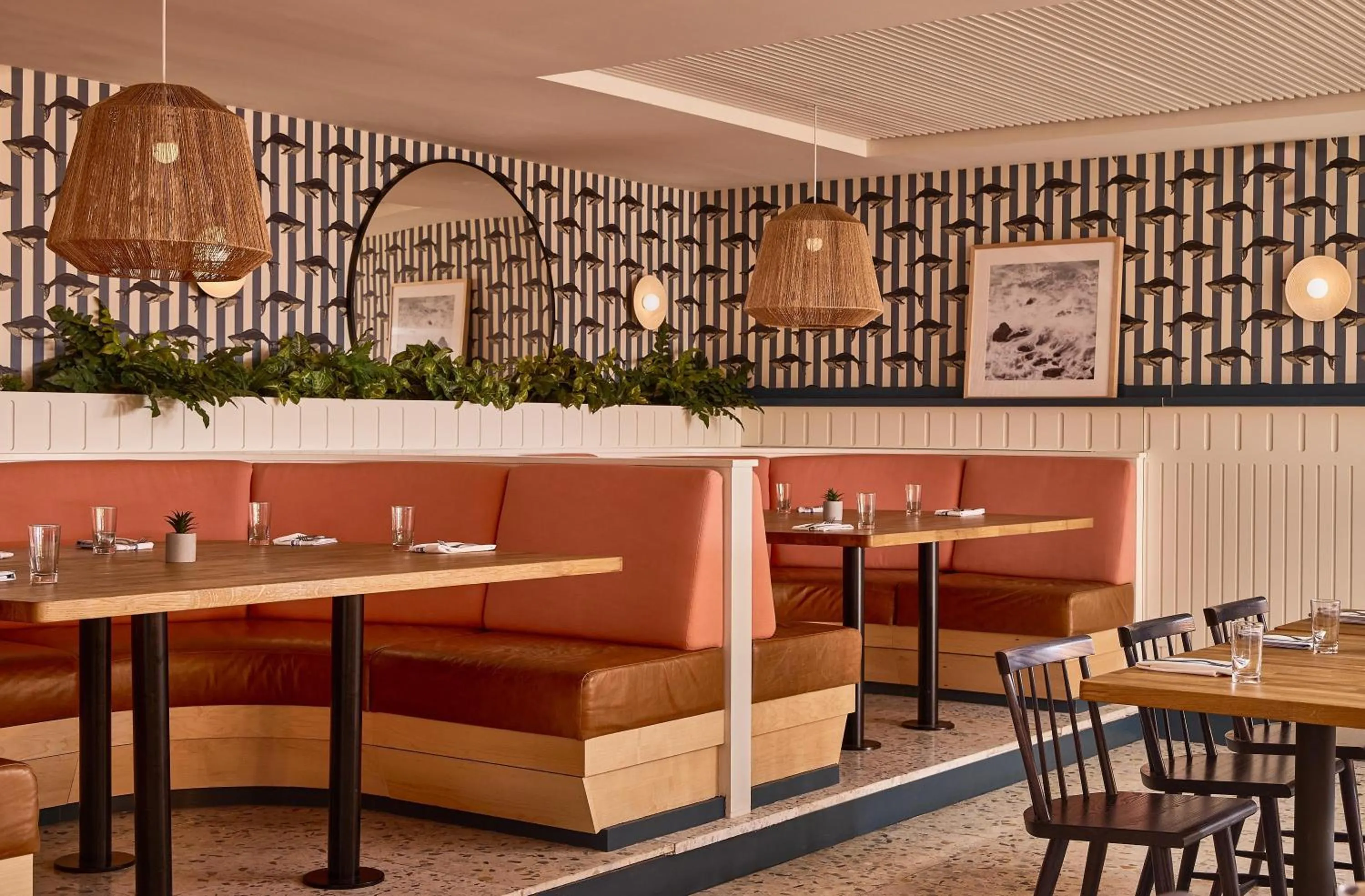 Lounge or bar in Wayfinder Newport