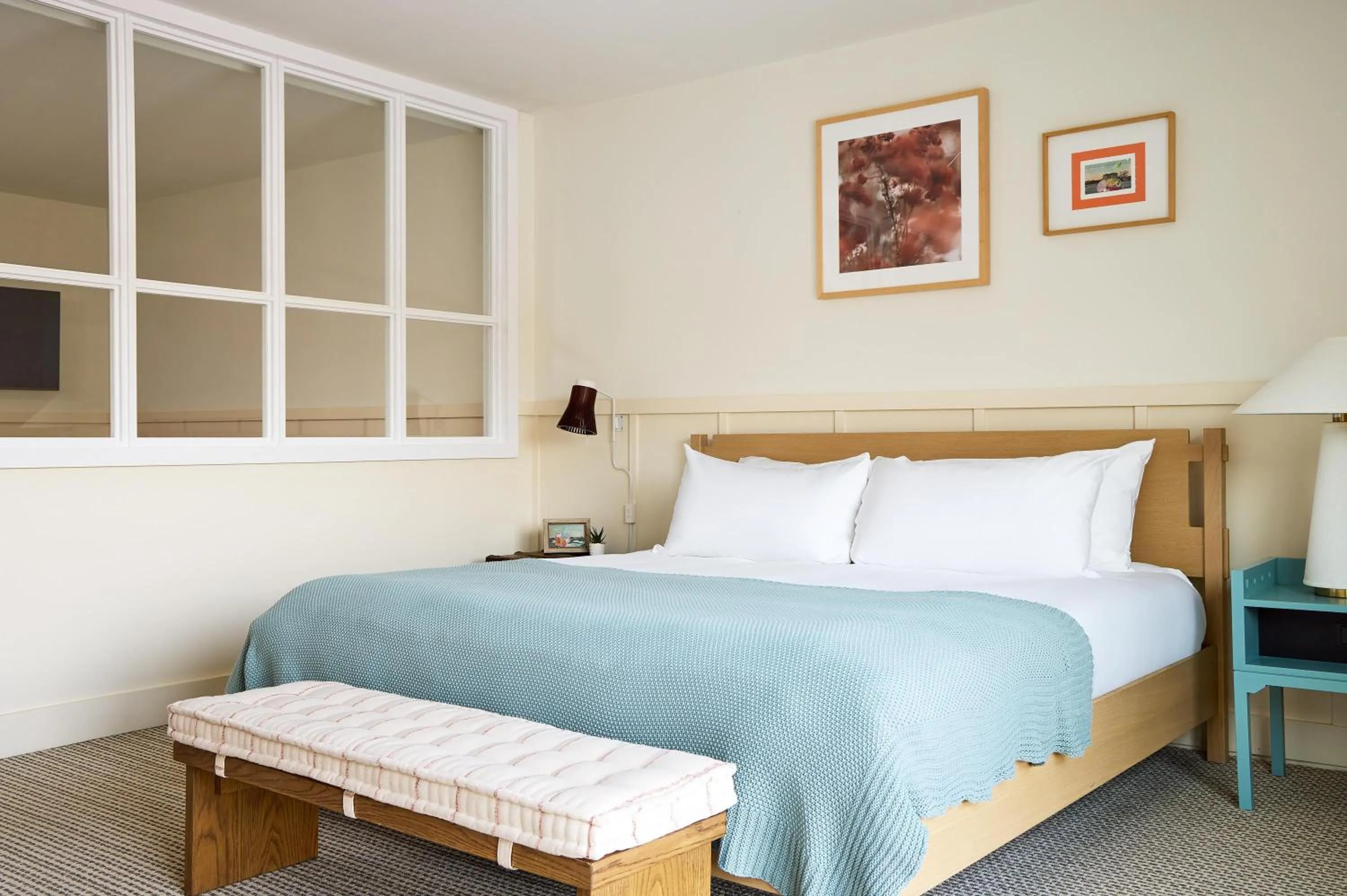 Bedroom, Bed in Wayfinder Newport