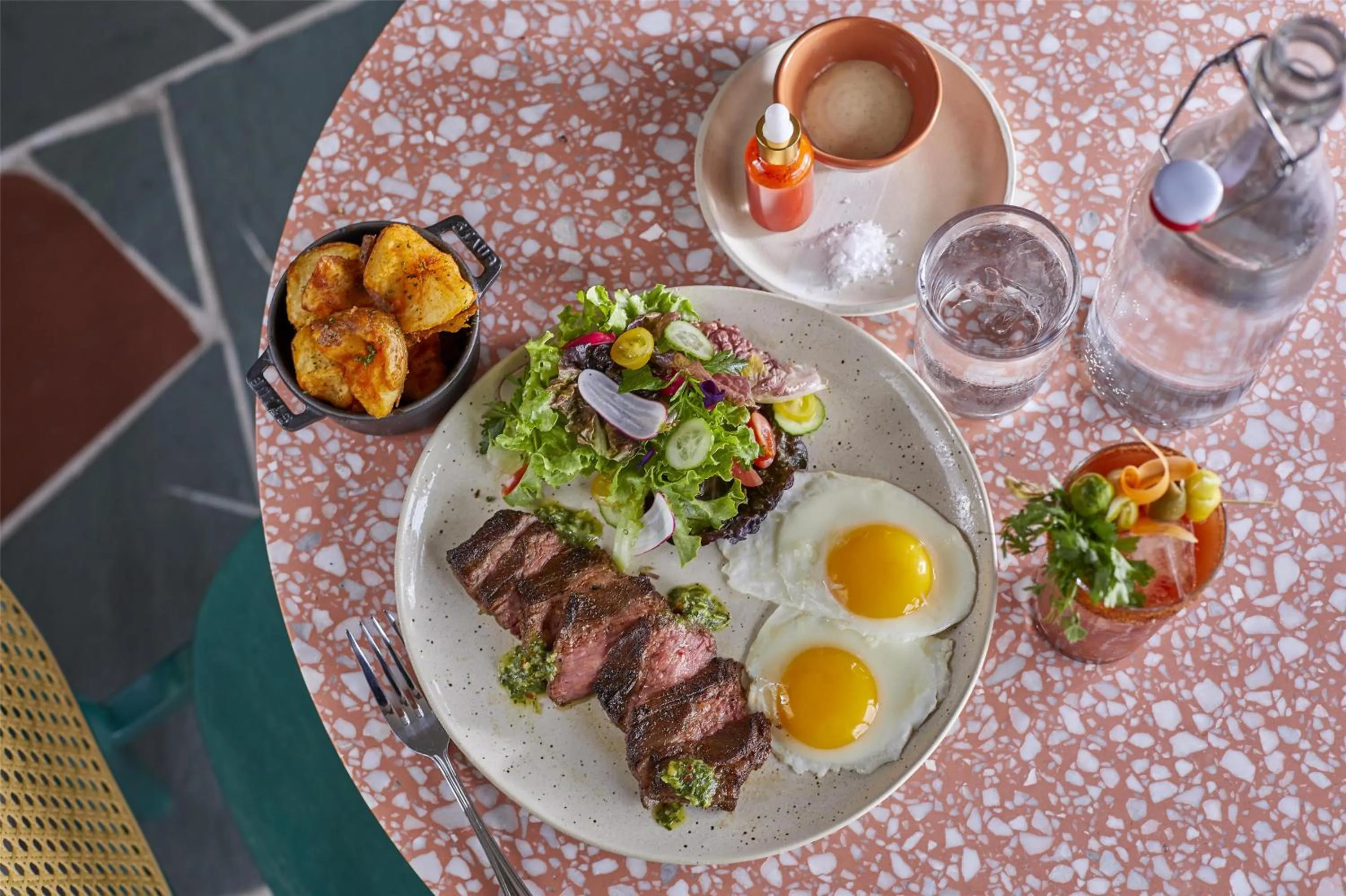 Restaurant/places to eat in Wayfinder Newport