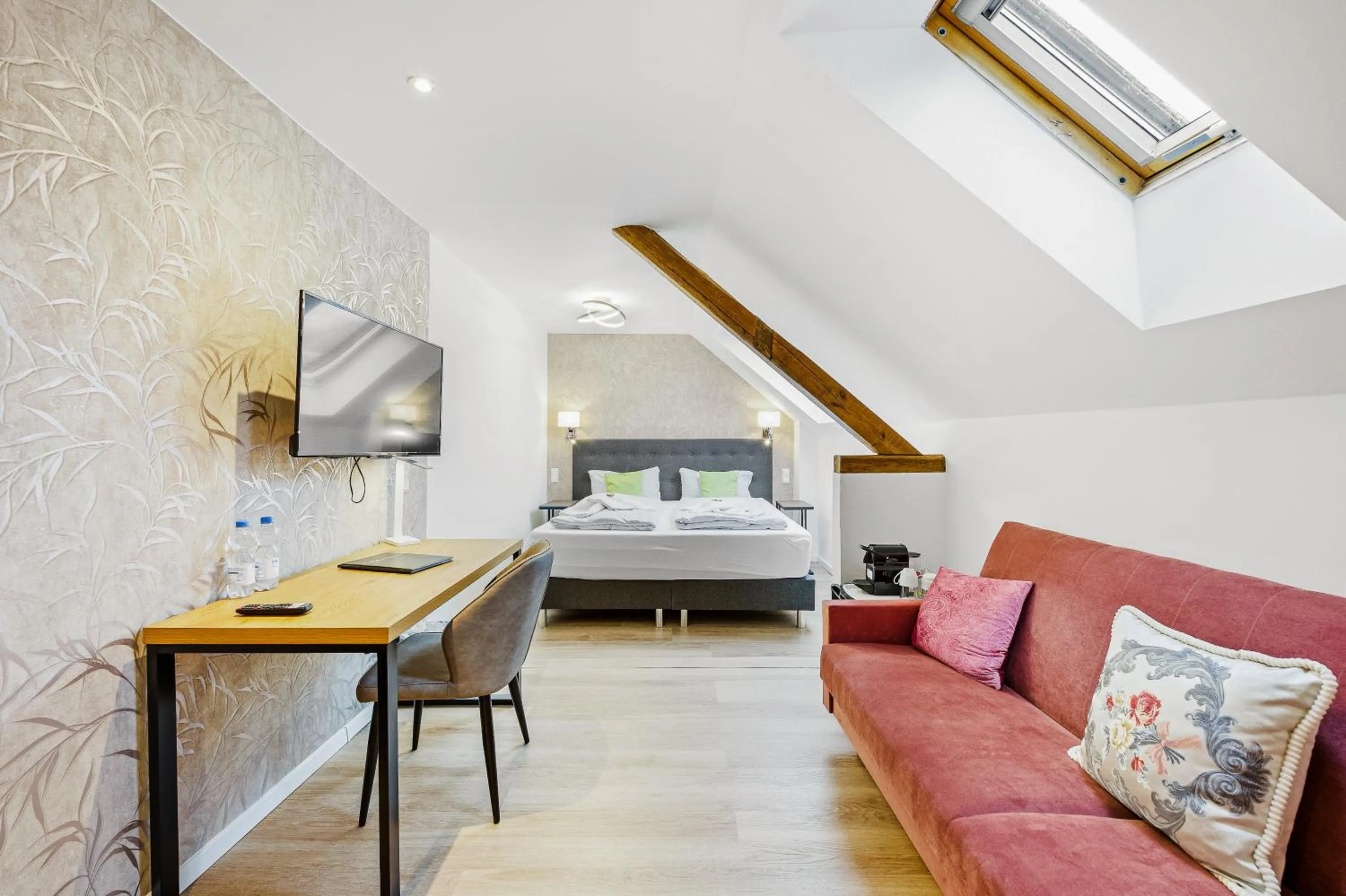 Bed in Hotel Phoenix