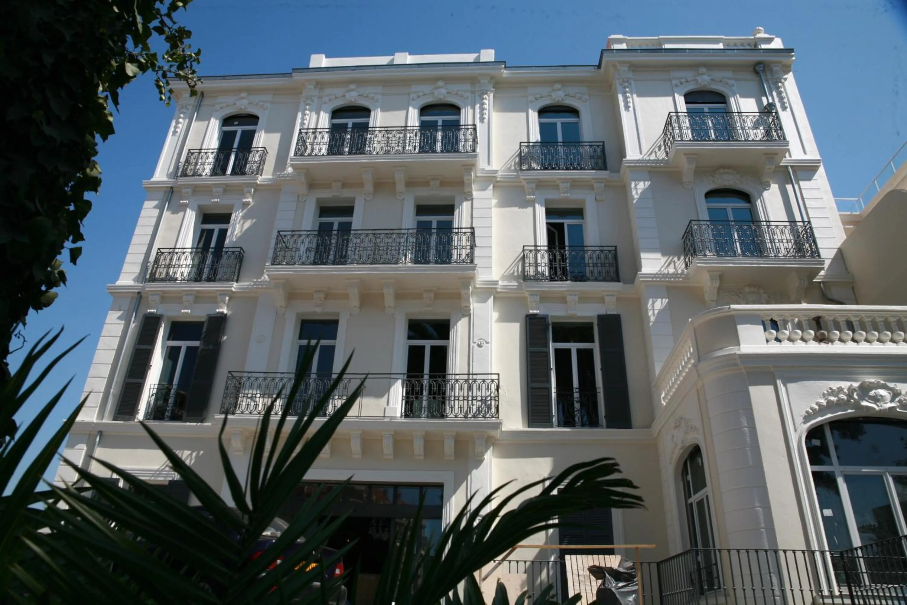 Facade/entrance in Villa Garbo