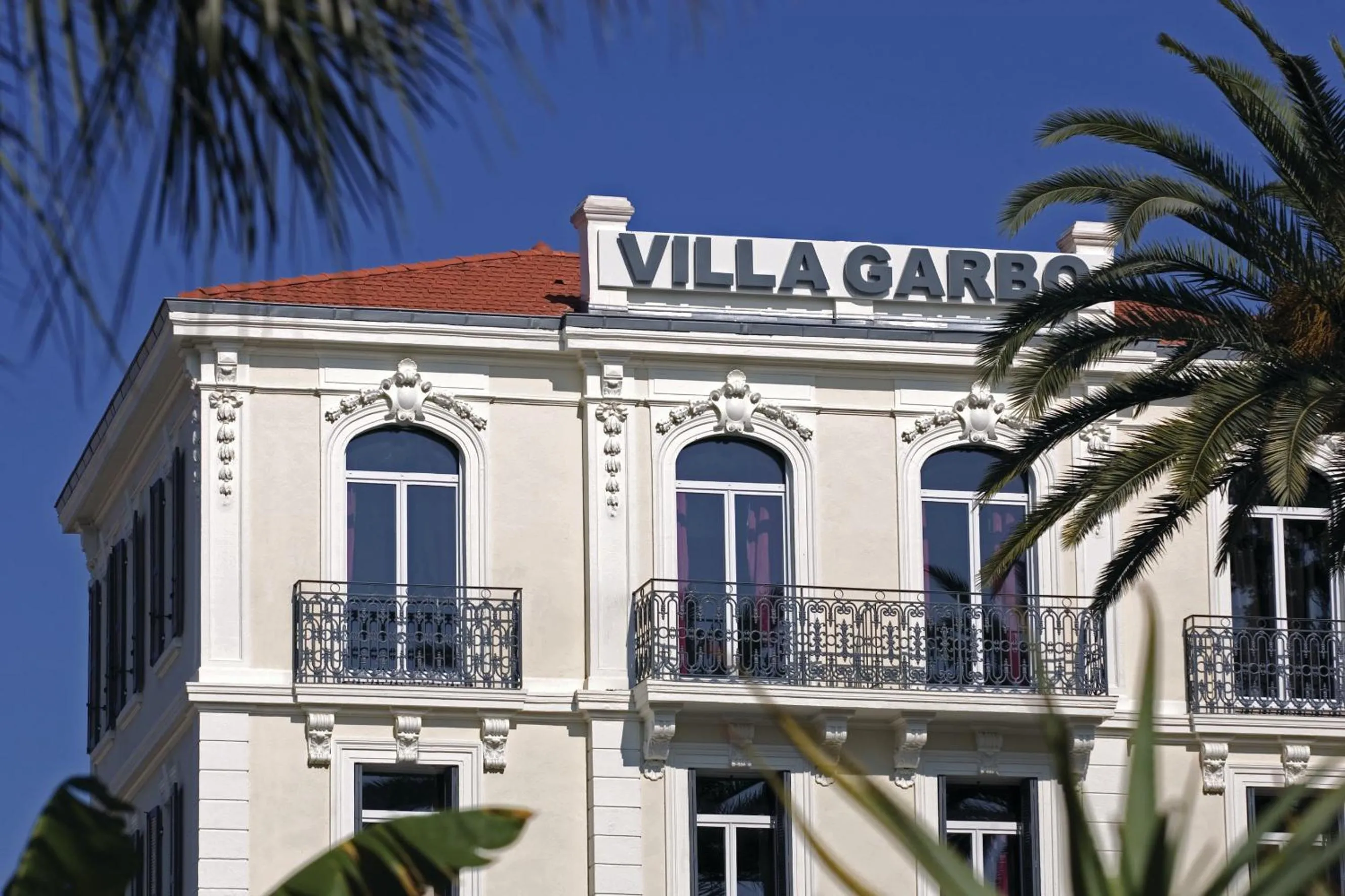 Facade/entrance in Villa Garbo