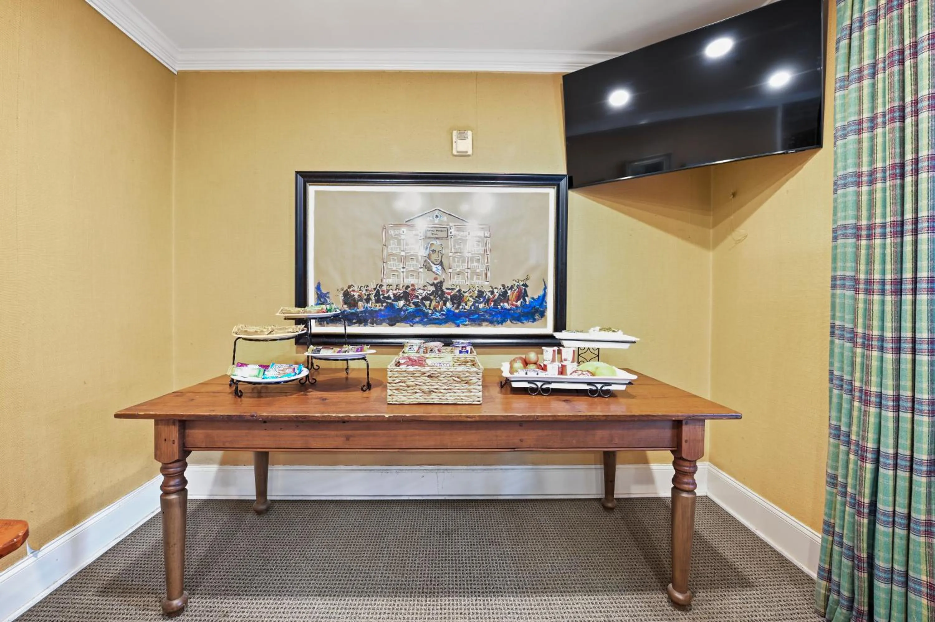 Breakfast in The James Madison Inn