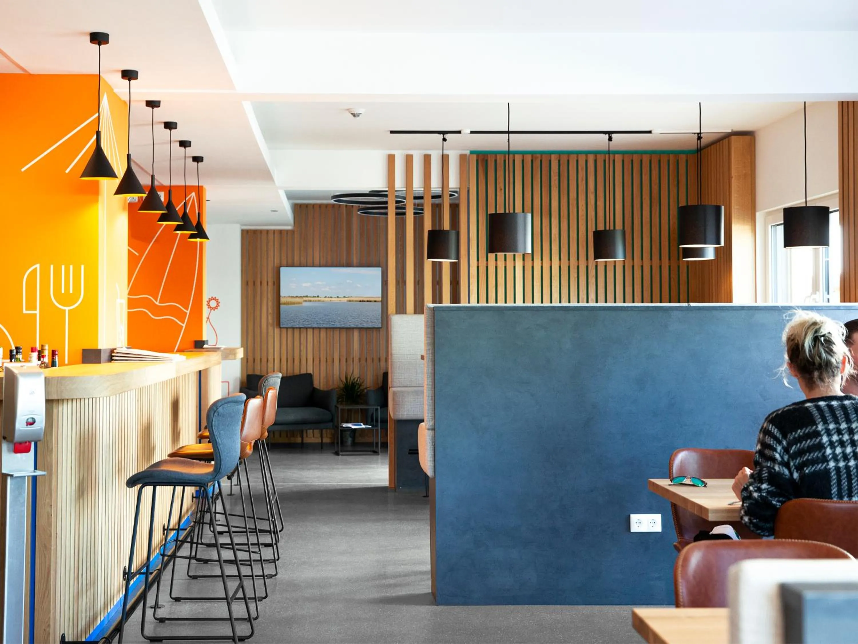 Lounge or bar in Lakeside77