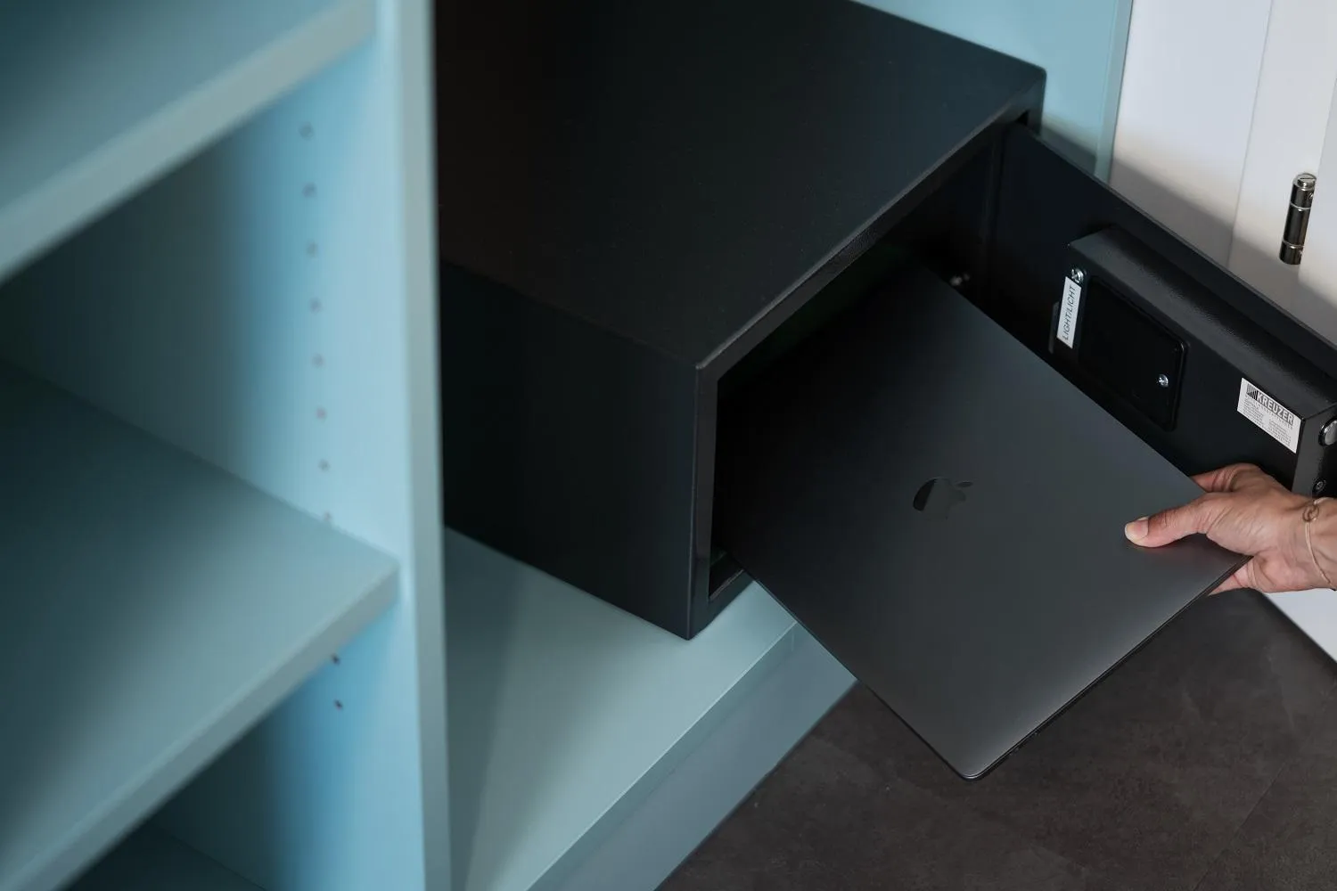 Decorative detail in Lakeside77