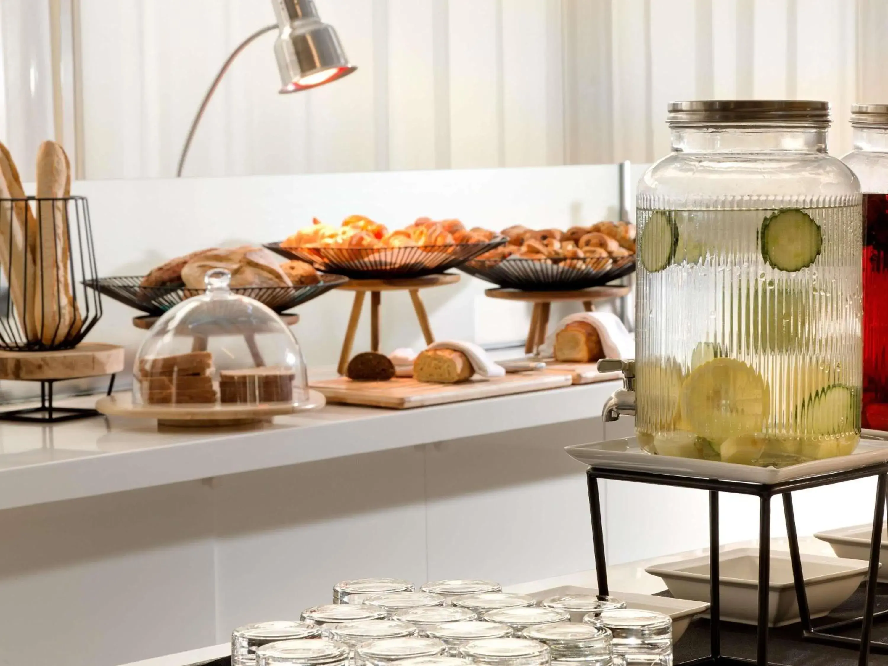 Property building in Mercure Montpellier Centre Antigone Property building in Mercure Montpellier Centre Antigone