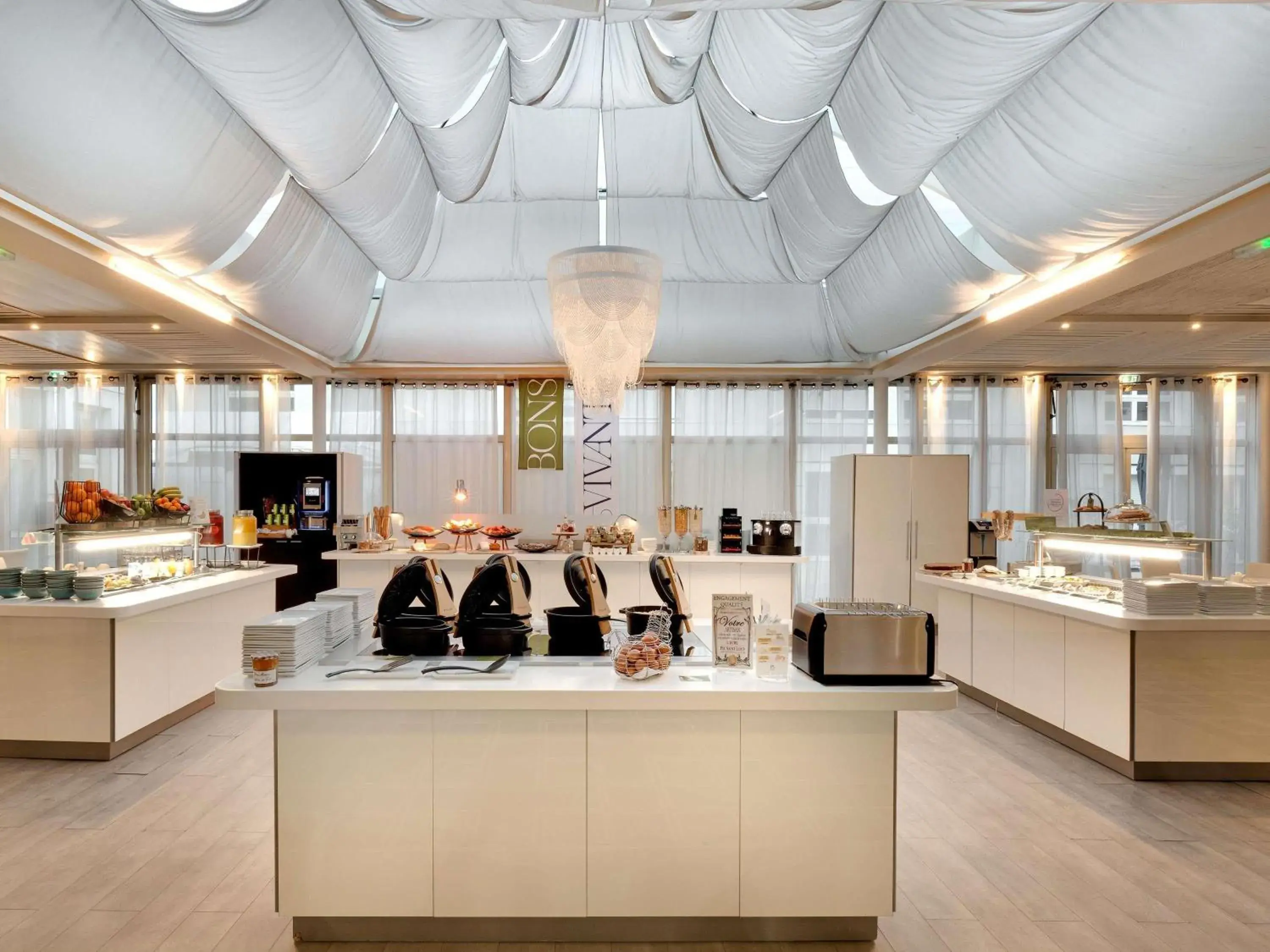 Restaurant/places to eat in Mercure Montpellier Centre Antigone Restaurant/places to eat in Mercure Montpellier Centre Antigone