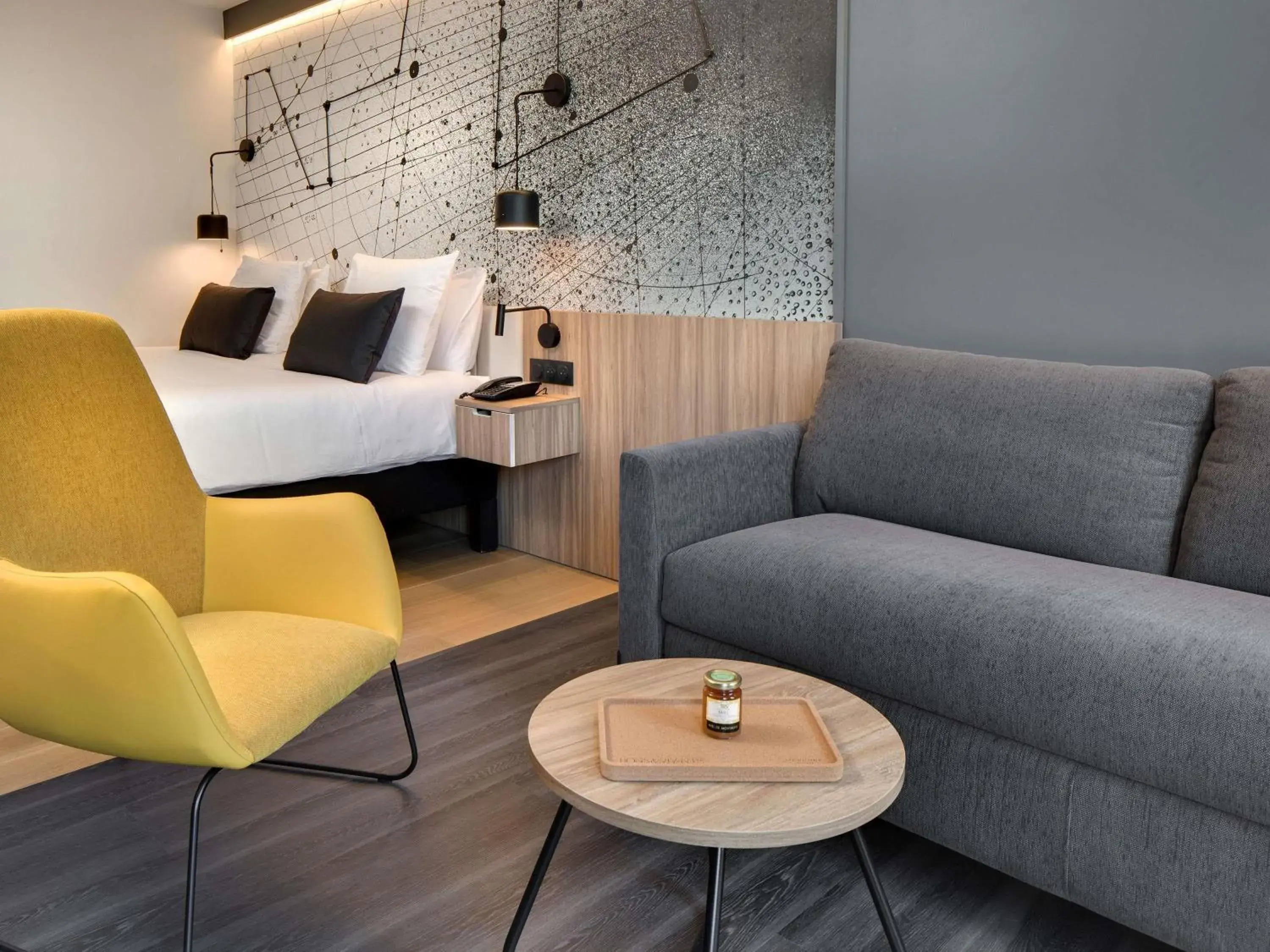 Bedroom, Bed in Mercure Montpellier Centre Antigone Bedroom, Bed in Mercure Montpellier Centre Antigone