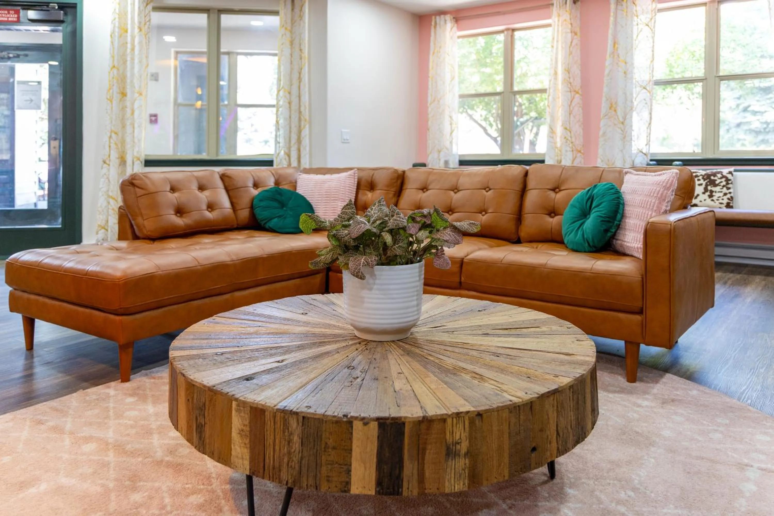 Communal lounge/ TV room in The Fold Hotels Steamboat Springs