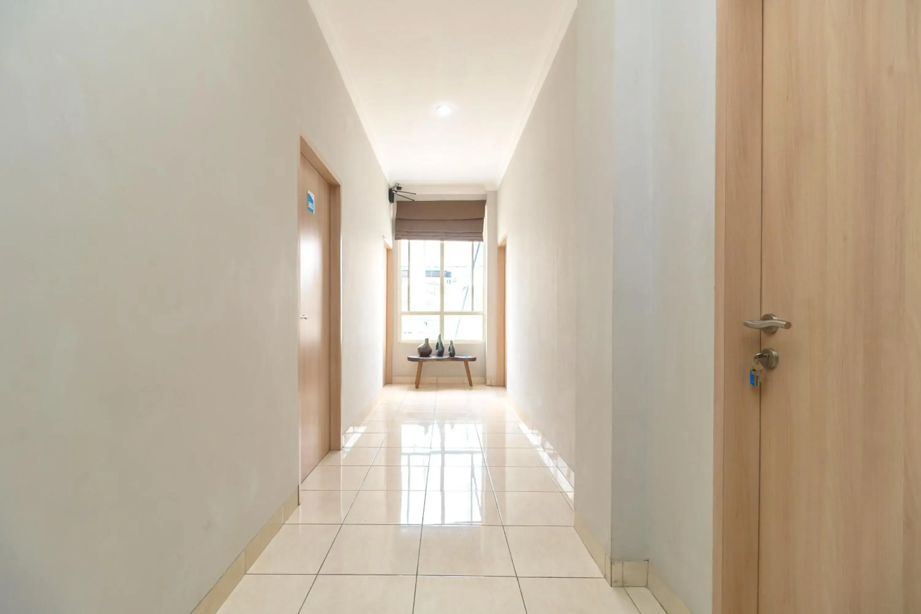 Facade/entrance in RedDoorz Syariah @ Cinere Depok Facade/entrance in RedDoorz Syariah @ Cinere Depok