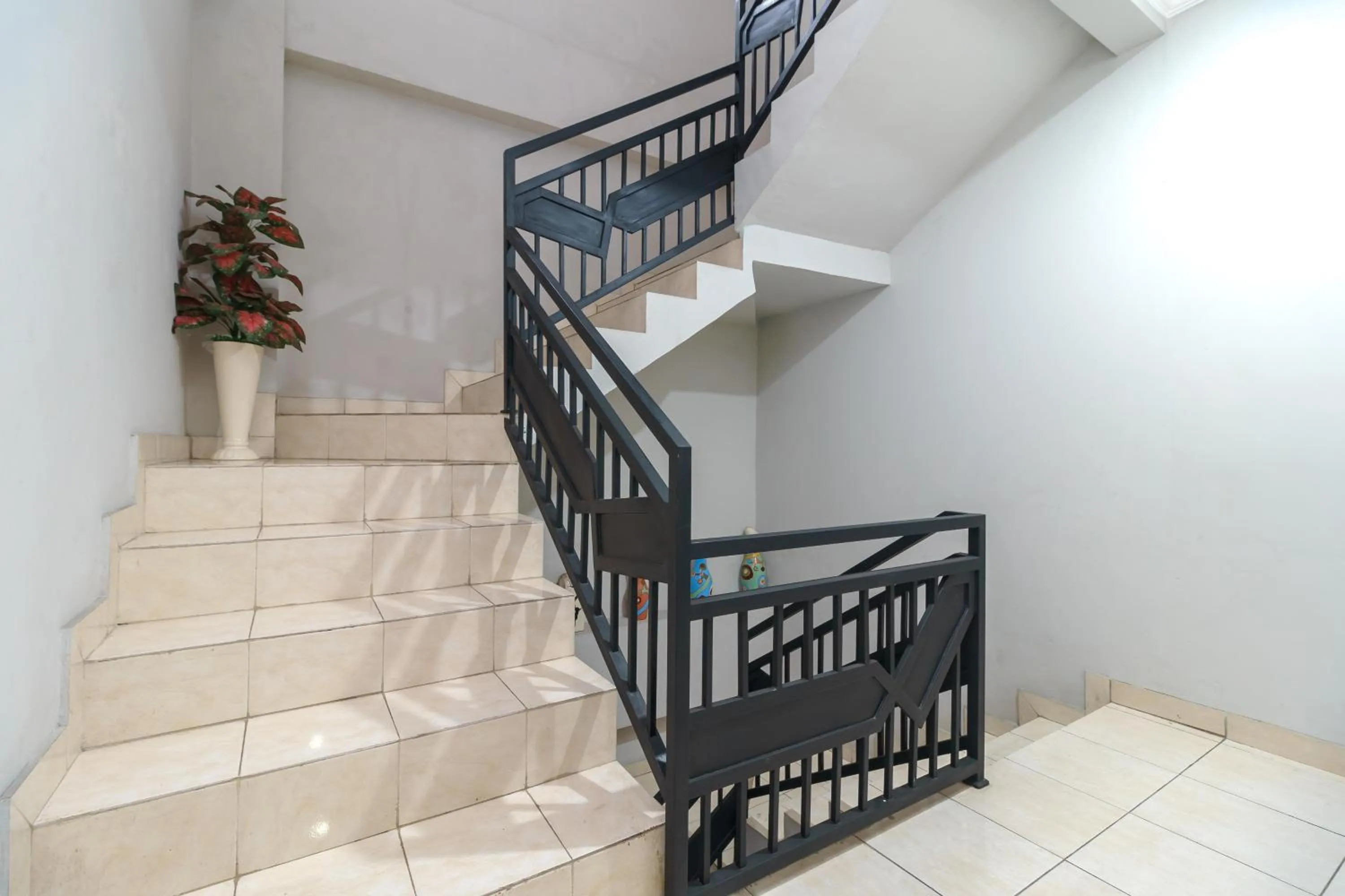 Facade/entrance in RedDoorz Syariah @ Cinere Depok