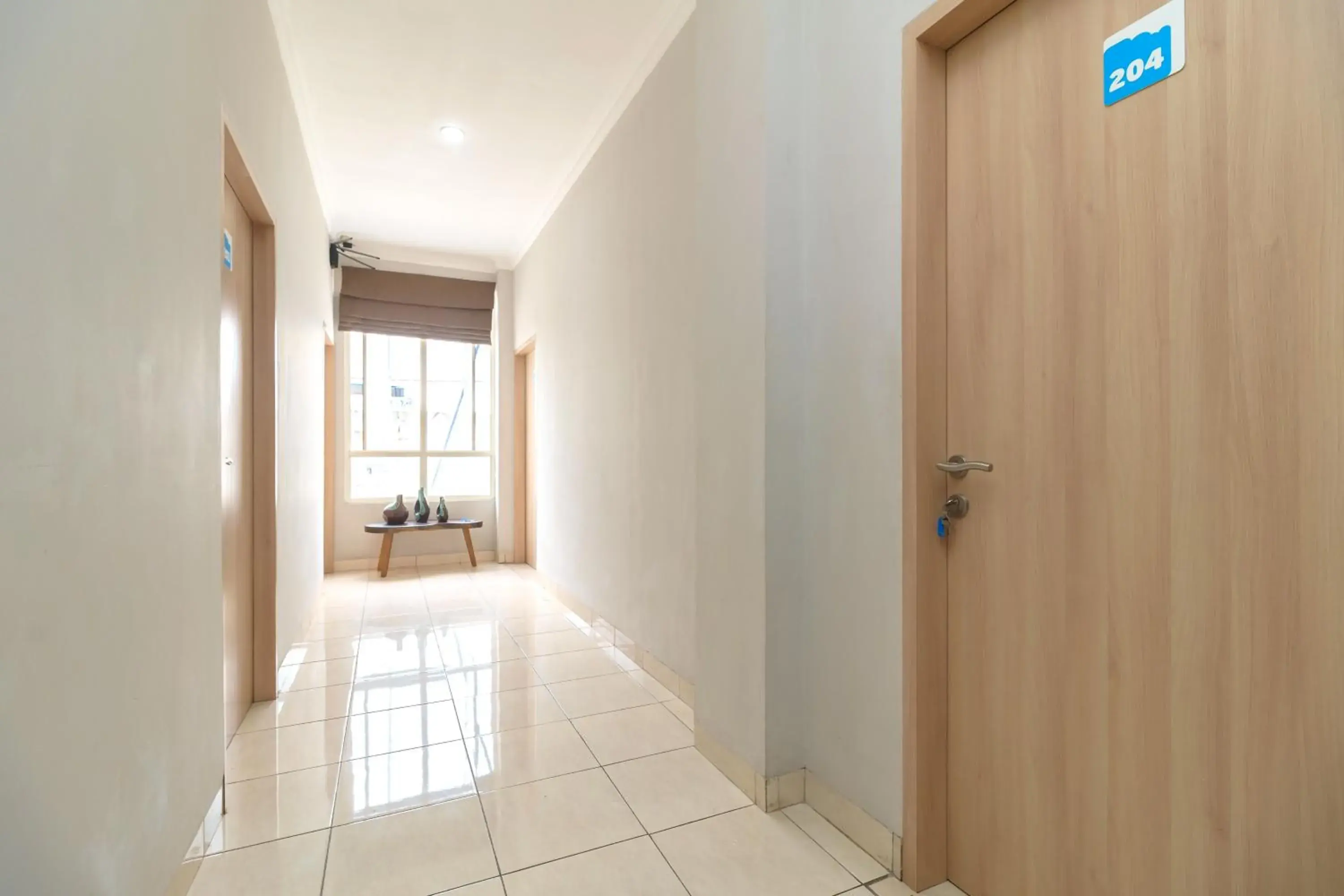 Facade/entrance in RedDoorz Syariah @ Cinere Depok Facade/entrance in RedDoorz Syariah @ Cinere Depok