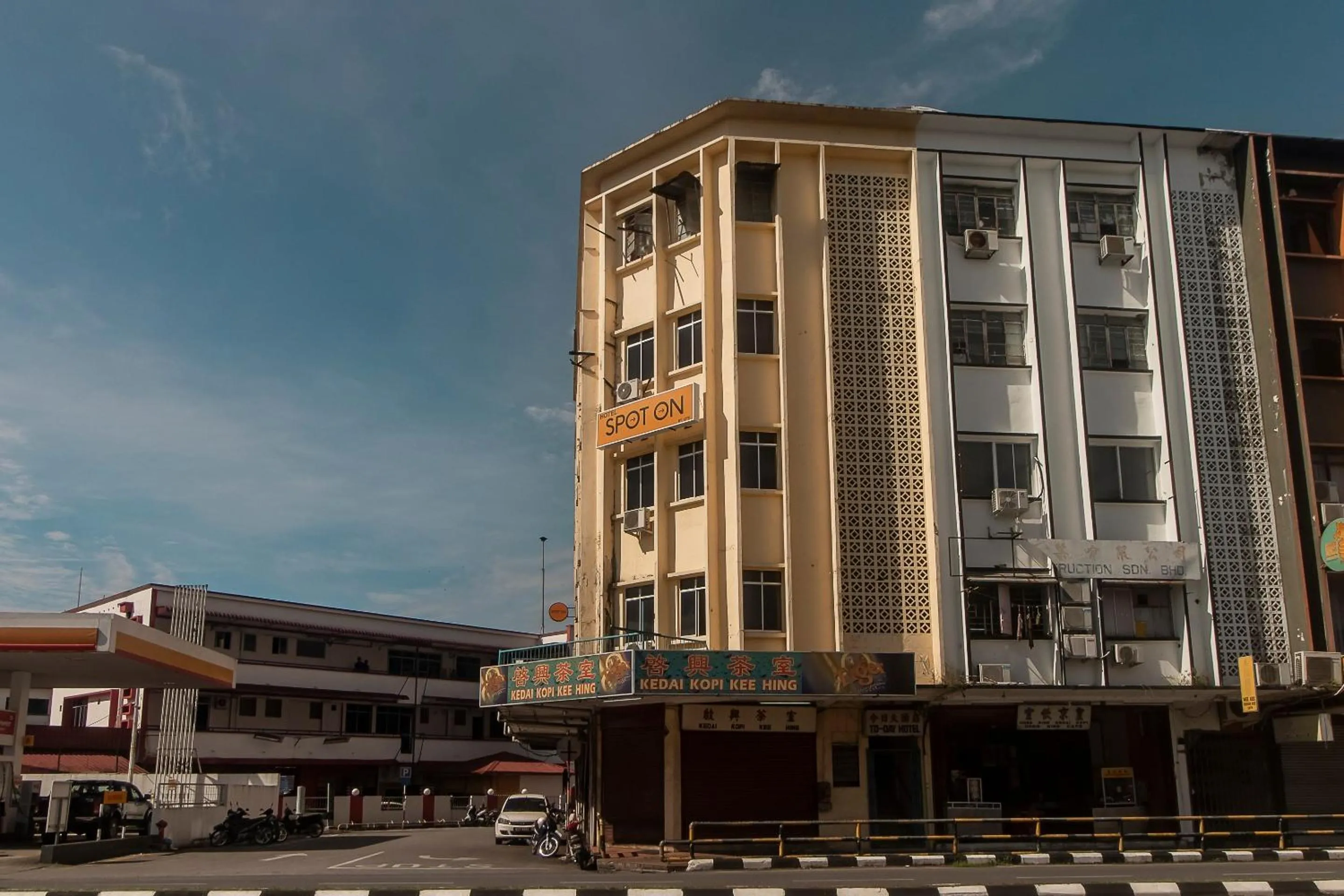 Facade/entrance in OYO 89706 To-day Hotel