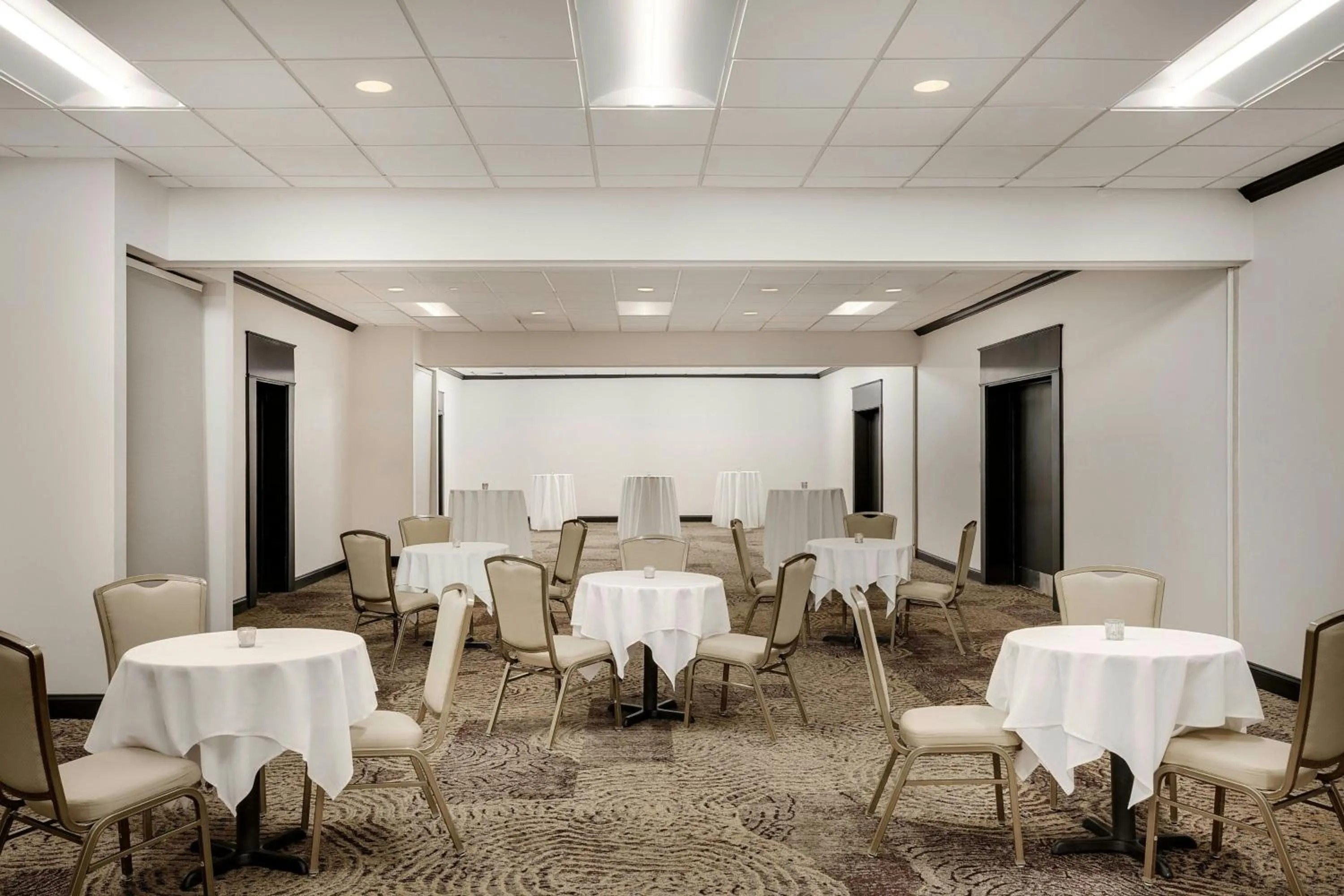 Meeting/conference room in Delta Hotels by Marriott Somerset