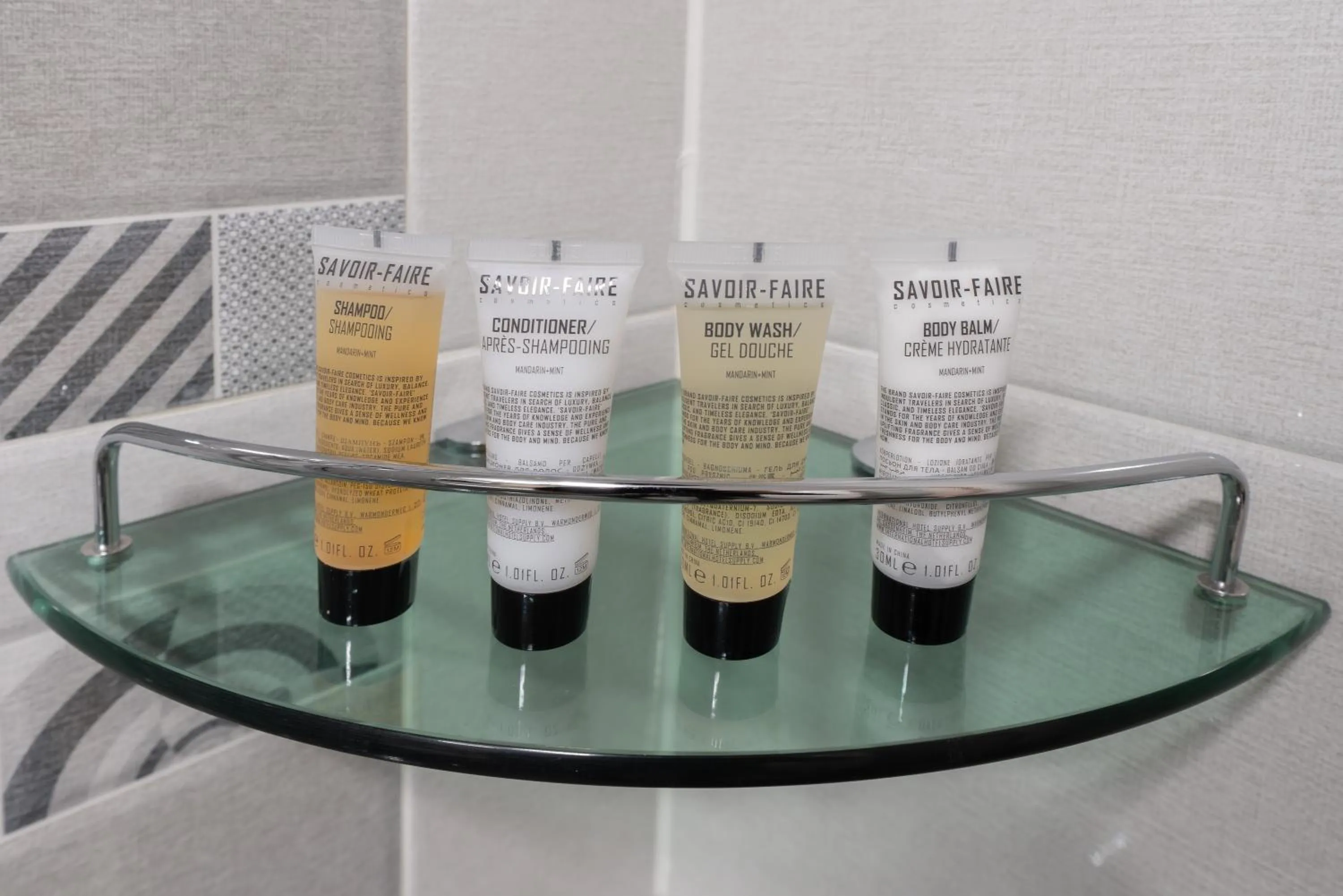 Bathroom in The Mains Hotel