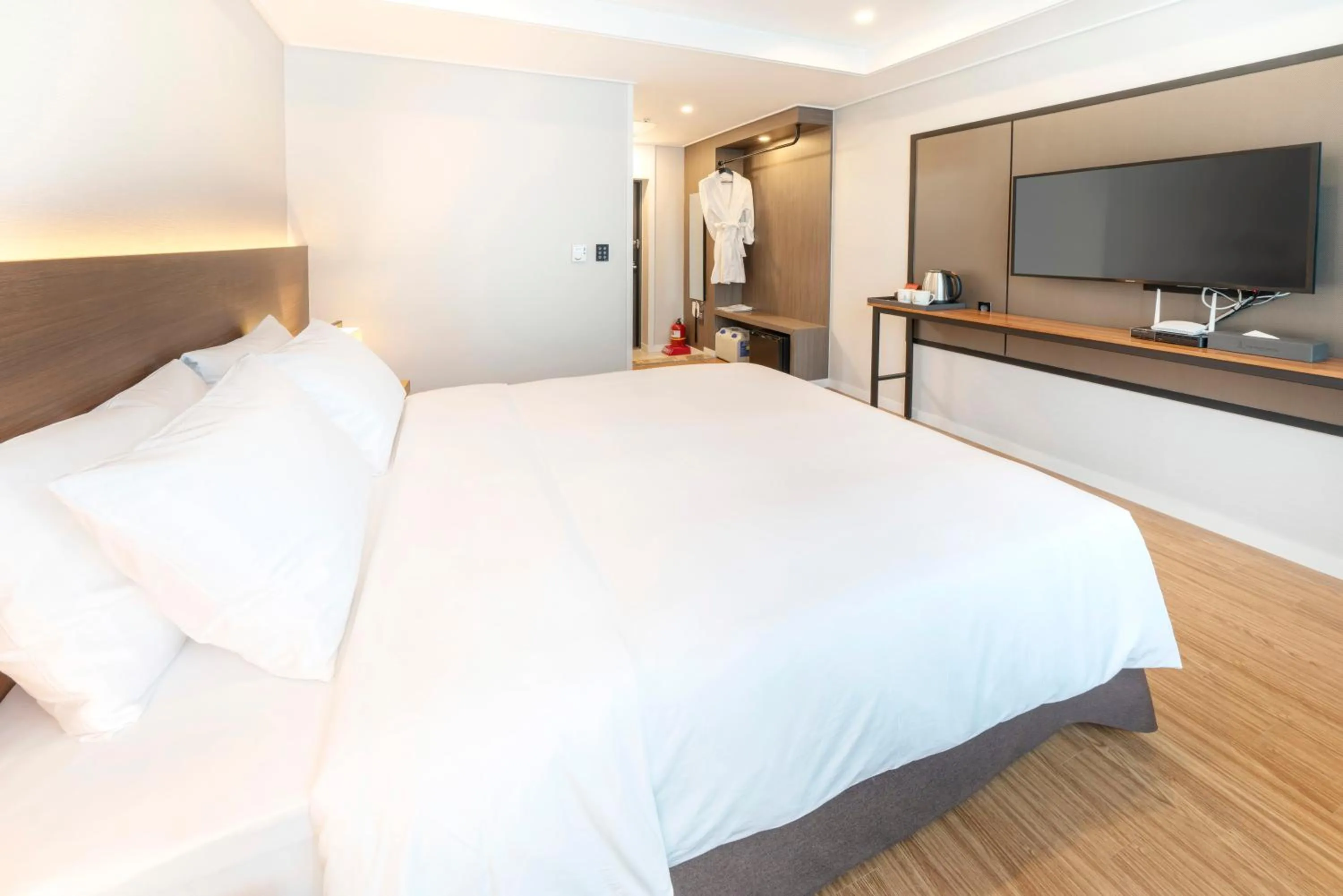 Bed in The Mains Hotel