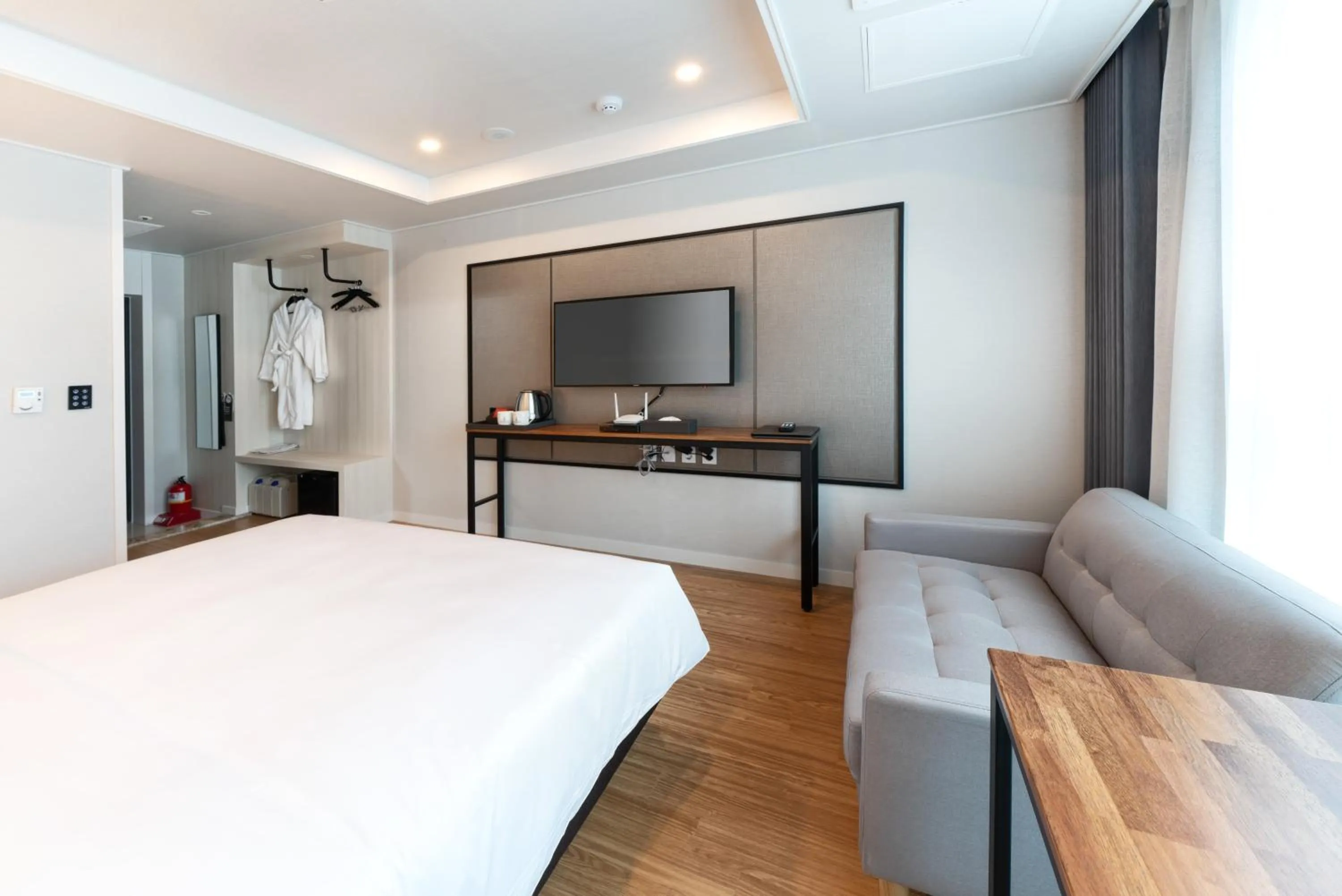 Bed in The Mains Hotel