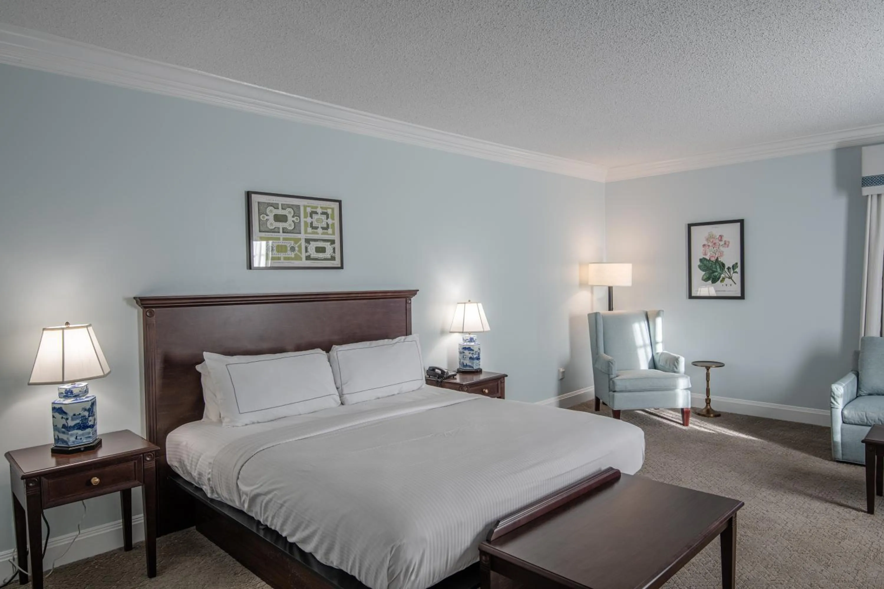 Bed in The Founders Inn & Spa Tapestry Collection By Hilton