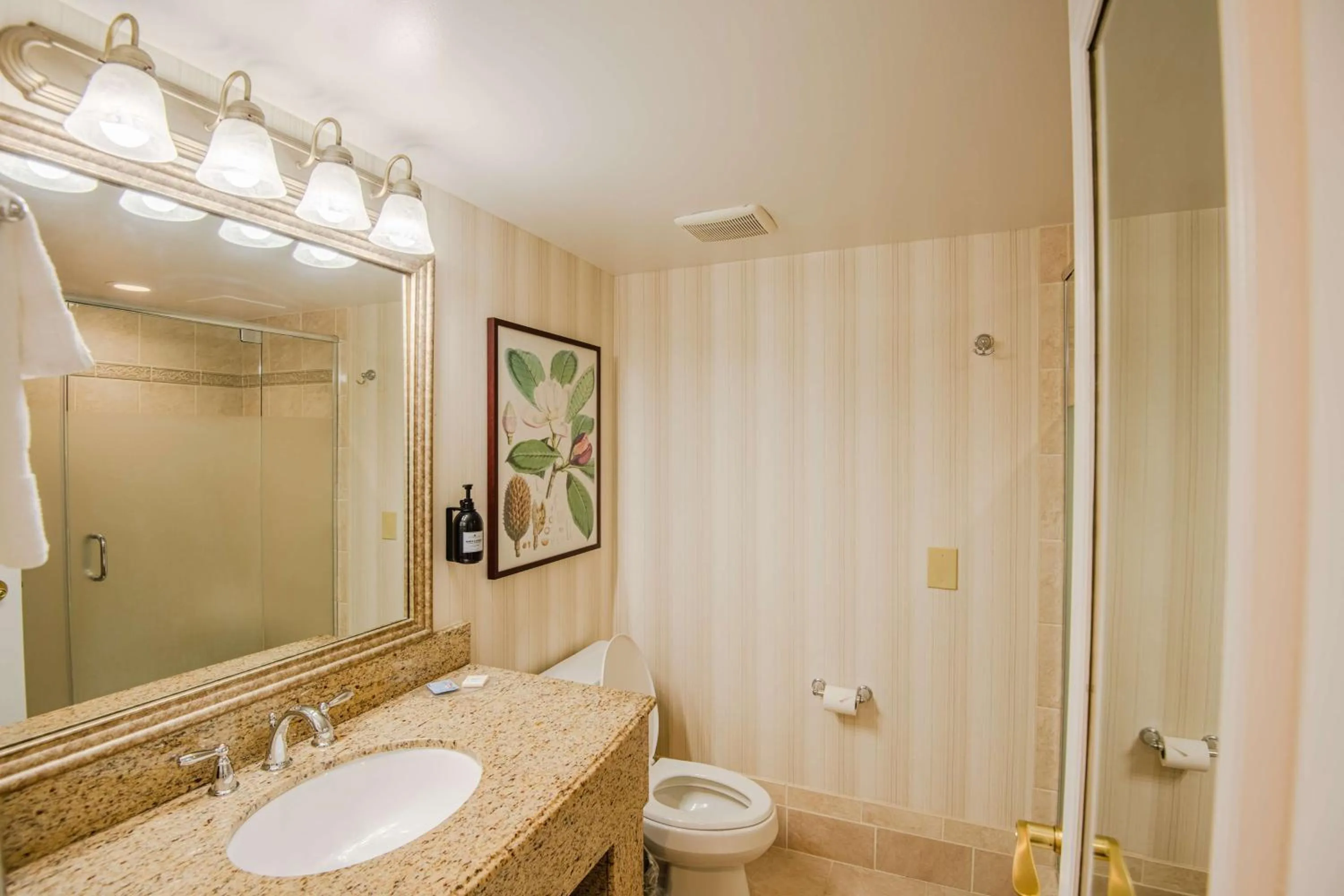 Bathroom in The Founders Inn & Spa Tapestry Collection By Hilton