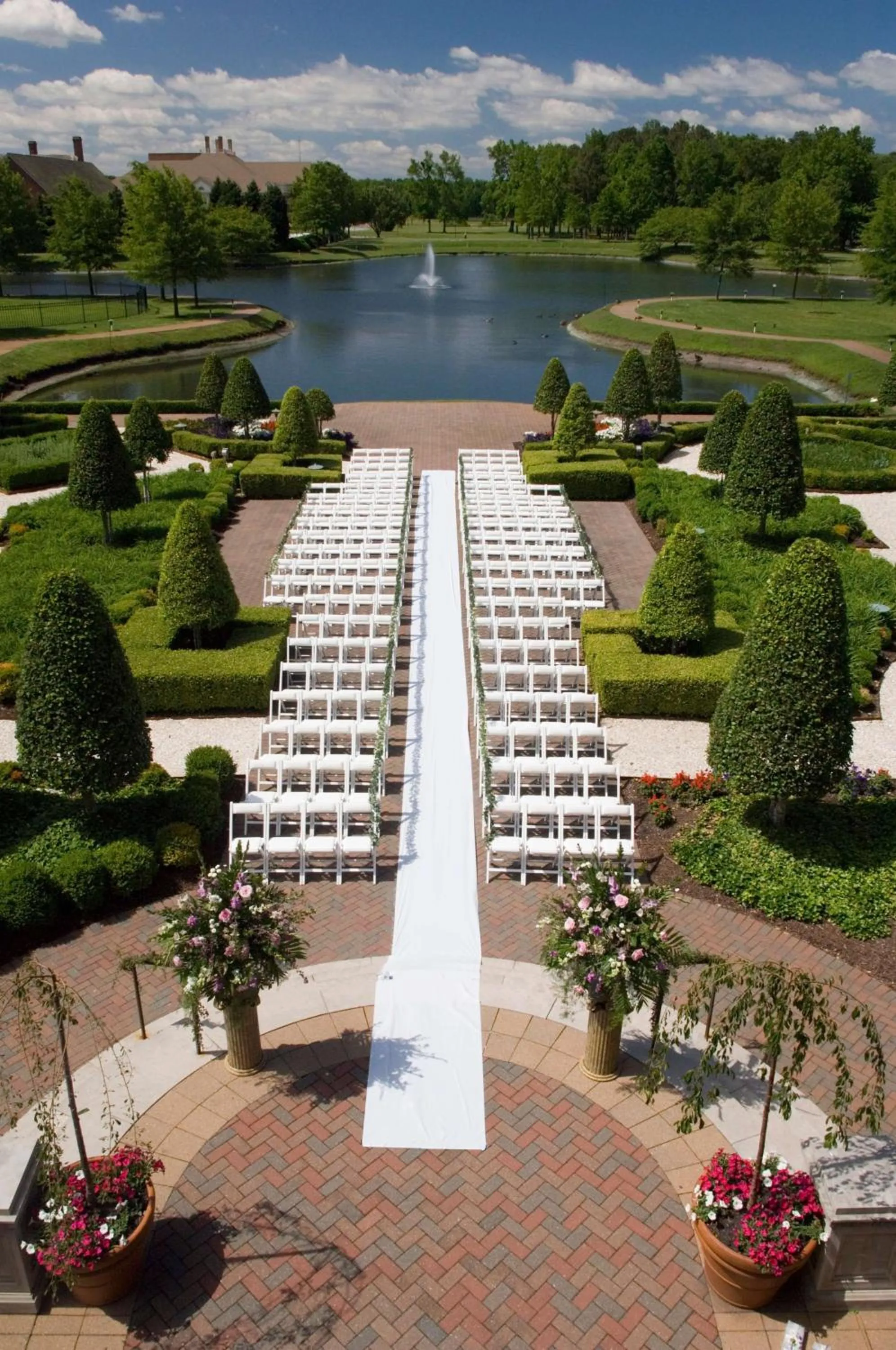 Inner courtyard view in The Founders Inn & Spa Tapestry Collection By Hilton