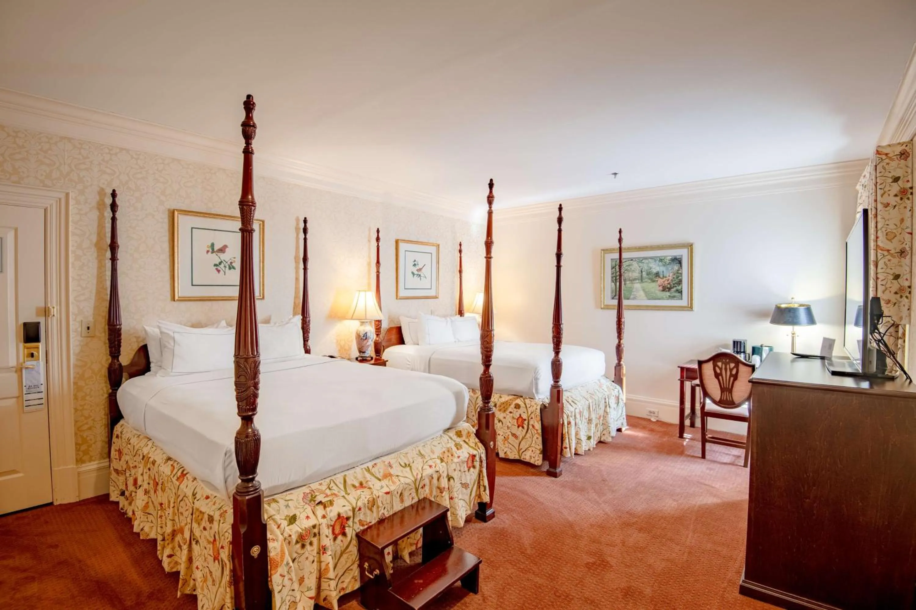 Bed in The Founders Inn & Spa Tapestry Collection By Hilton