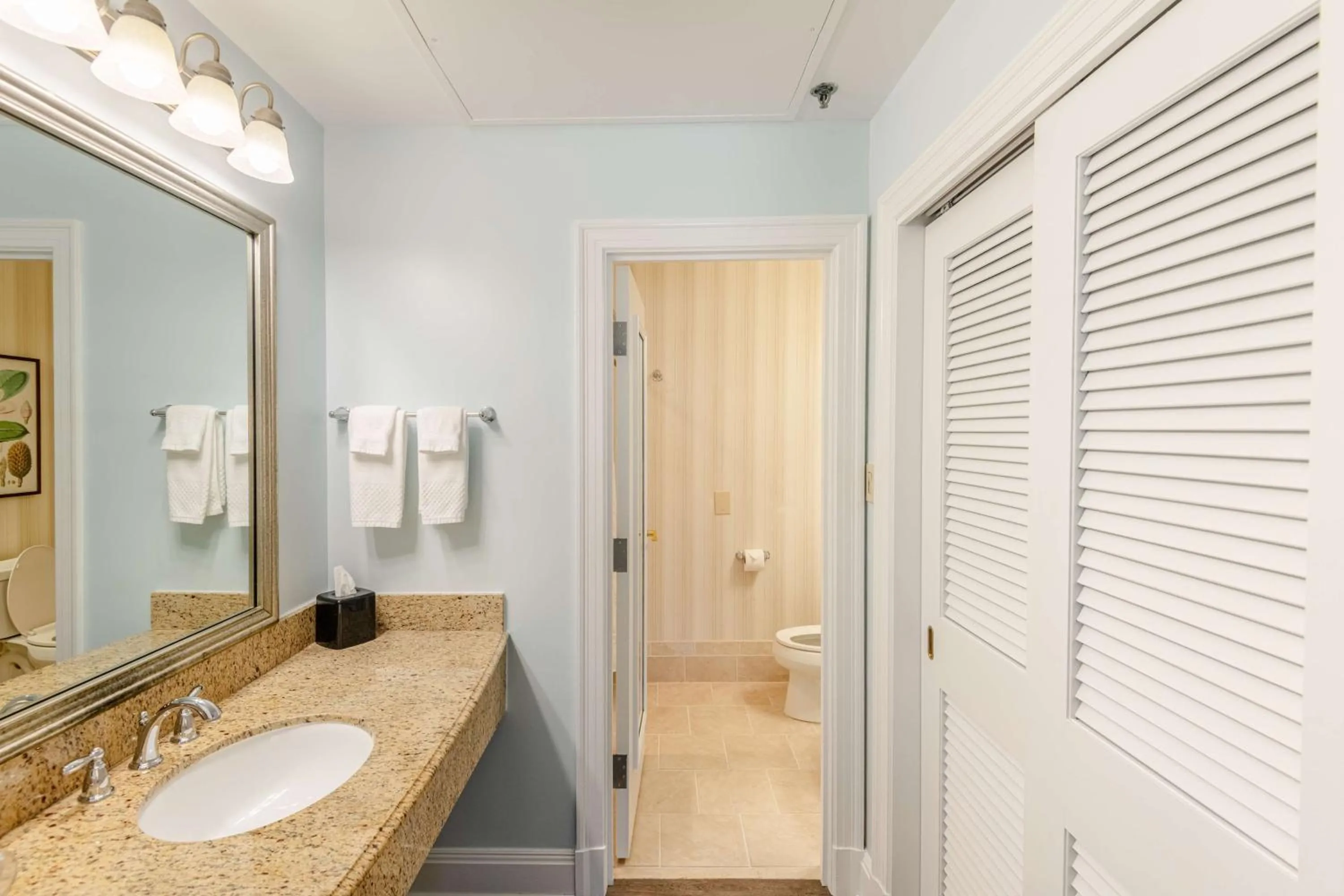 Bathroom in The Founders Inn & Spa Tapestry Collection By Hilton