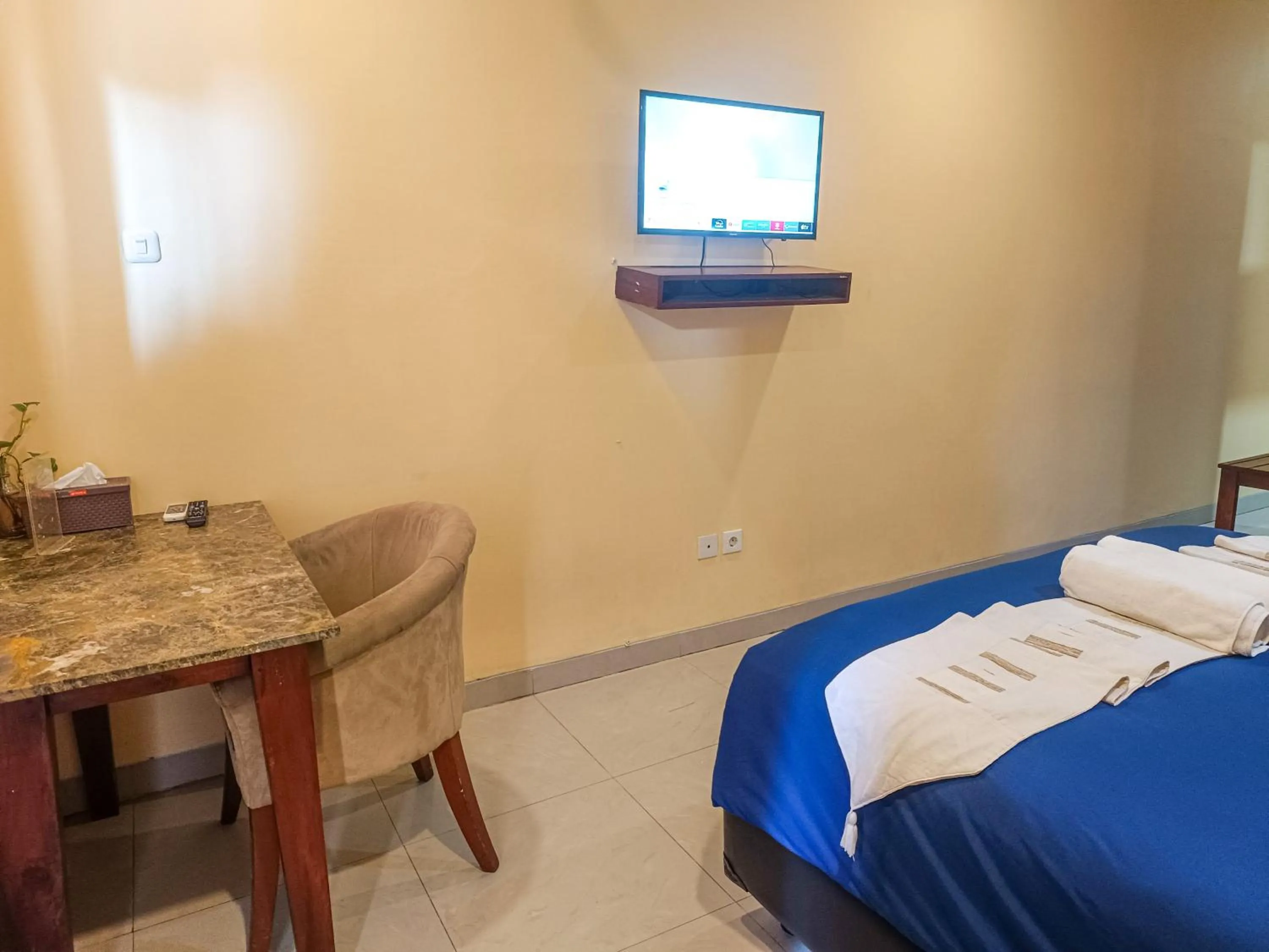 Bedroom, Bed in Kuta Paradise 777