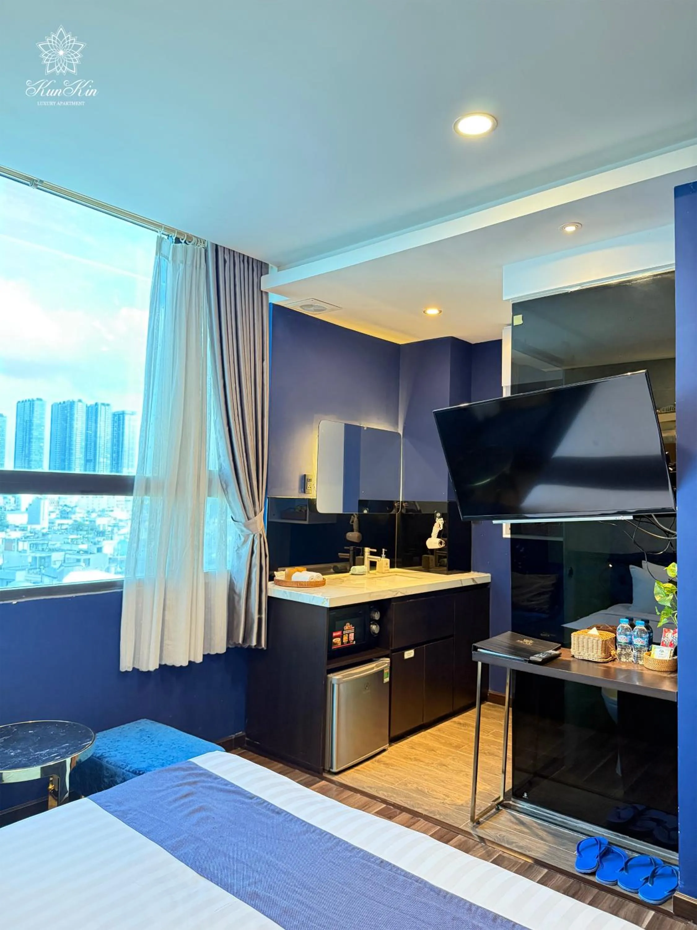 TV and multimedia, Bed in KunKin Luxury Hotel & Apartment