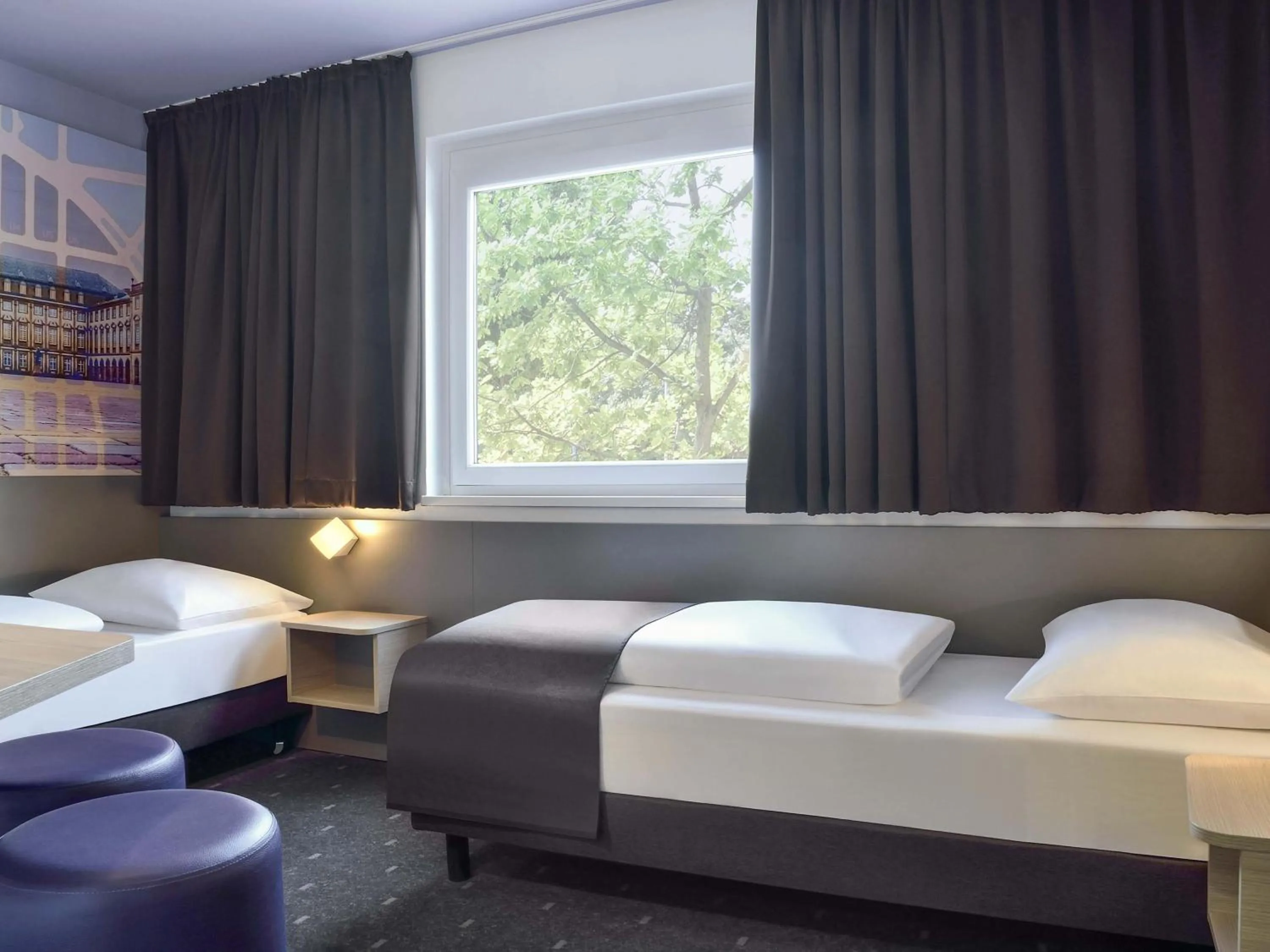 Photo of the whole room, Bed in B&B Hotel Mannheim-Neuostheim