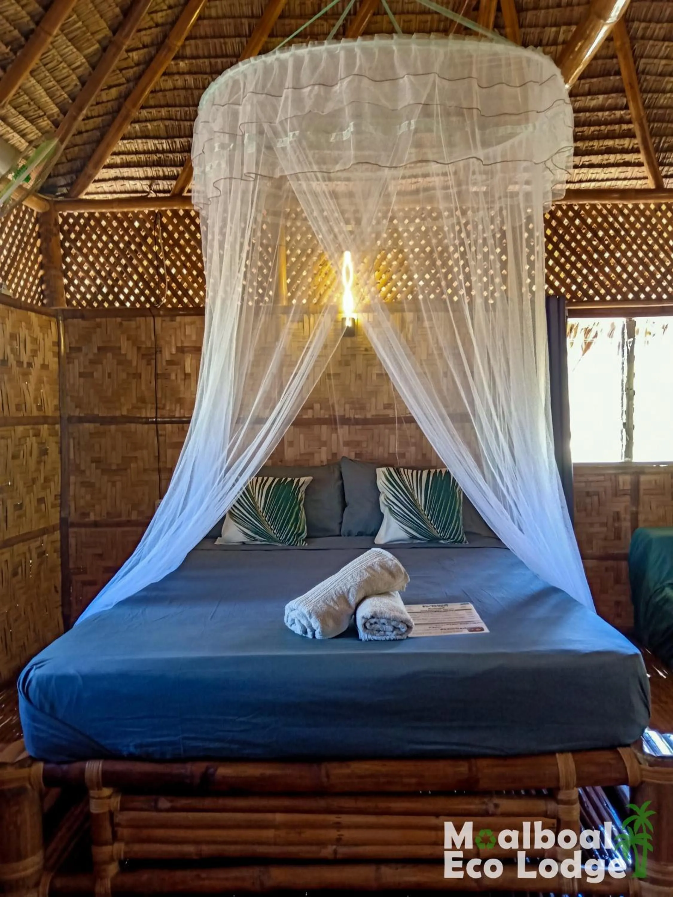 Bedroom, Bed in Moalboal Eco Lodge