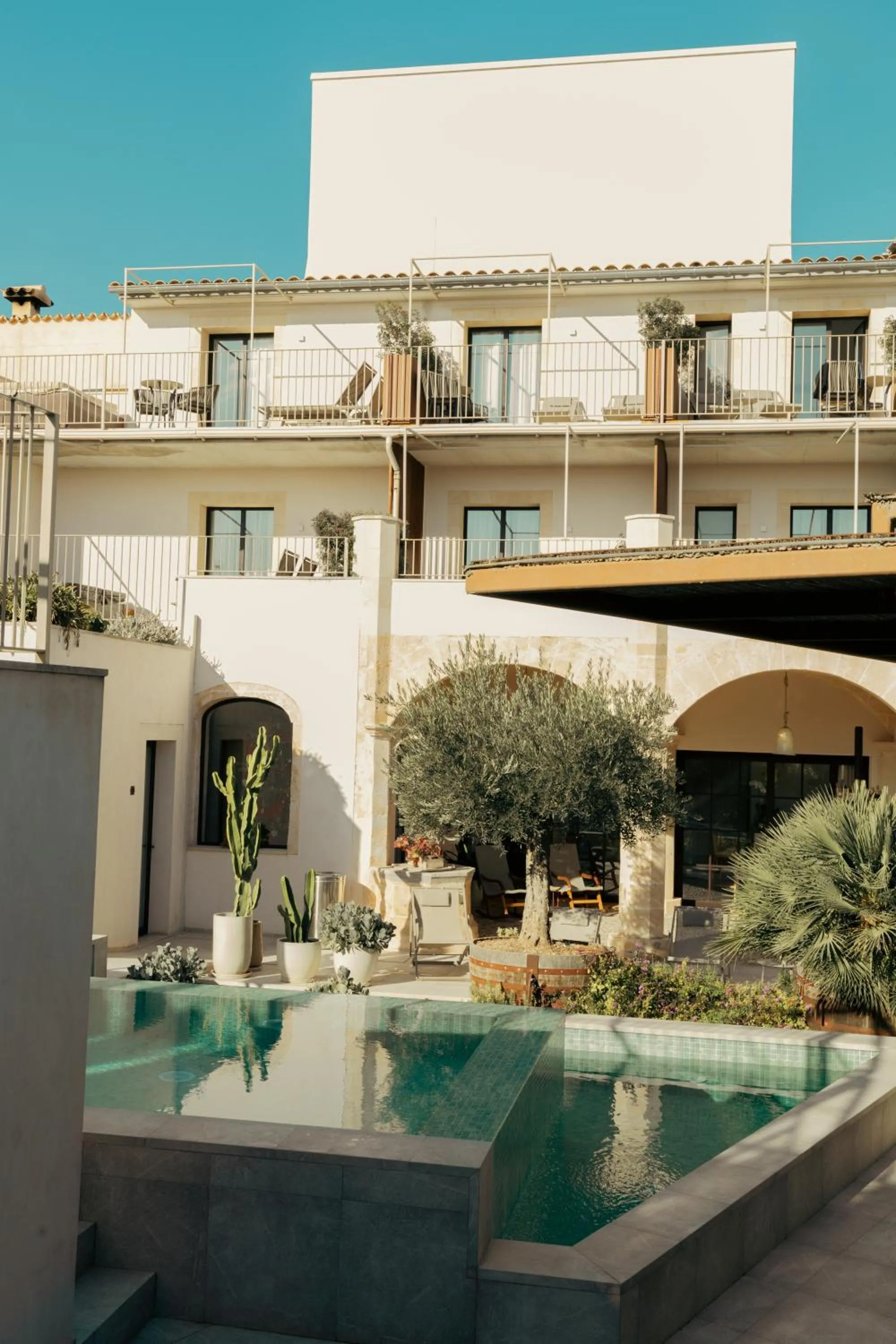 Property building in Ynaira hotel & Spa