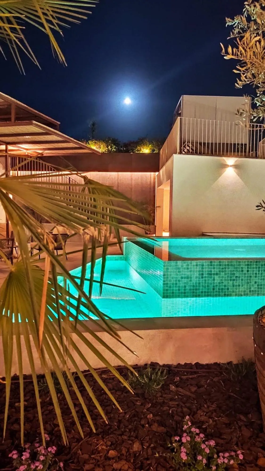 Swimming pool in Ynaira hotel & Spa