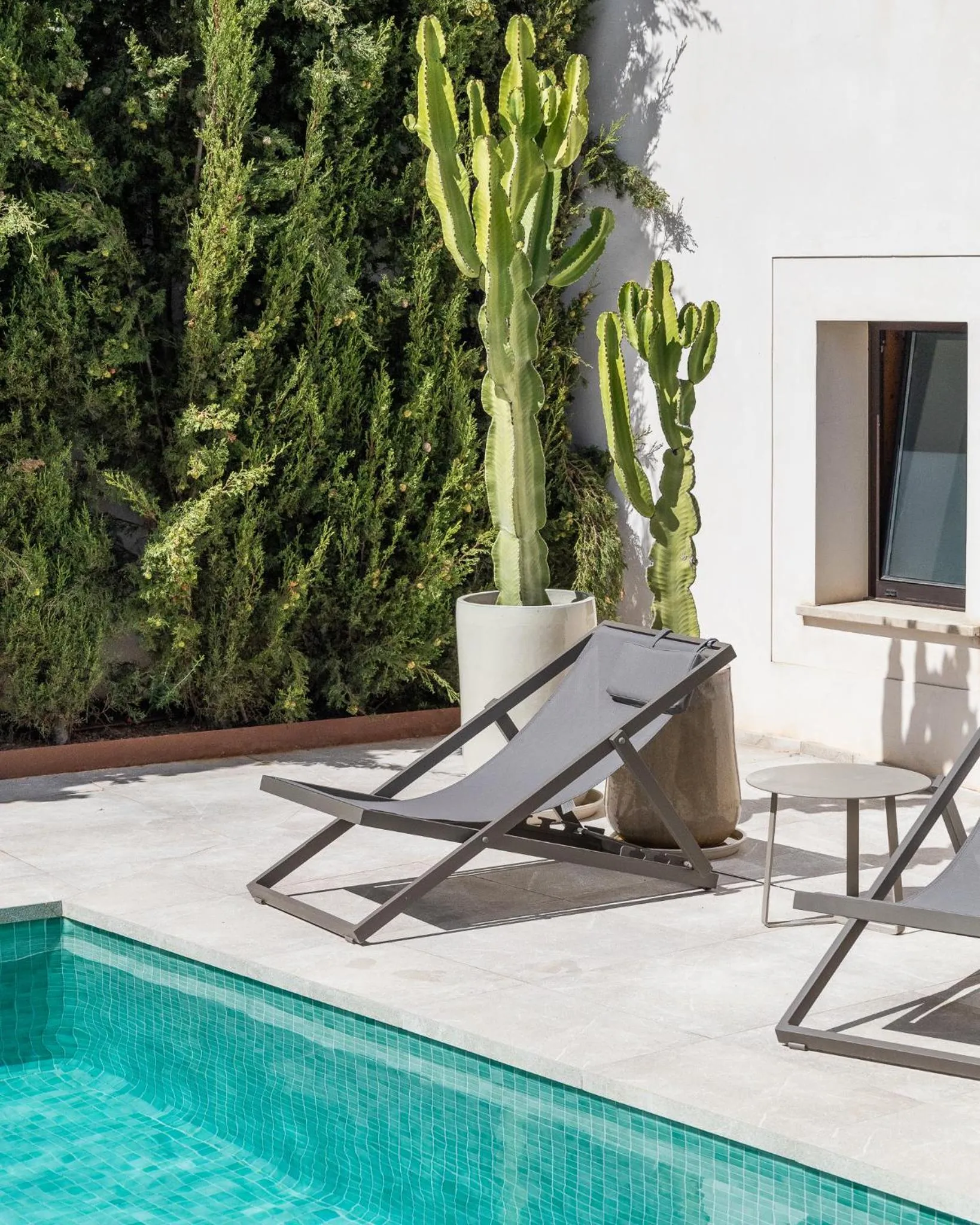 Swimming pool in Ynaira hotel & Spa