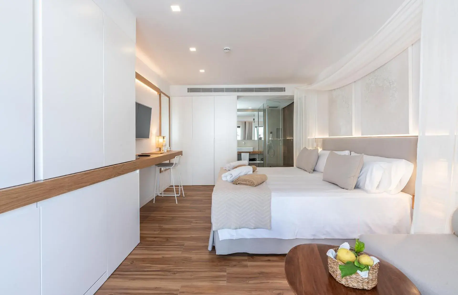 Photo of the whole room, Bed in Ynaira hotel & Spa Photo of the whole room, Bed in Ynaira hotel & Spa