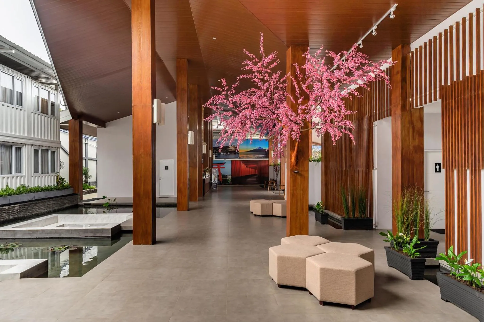 Lobby or reception in Kontena Hotel