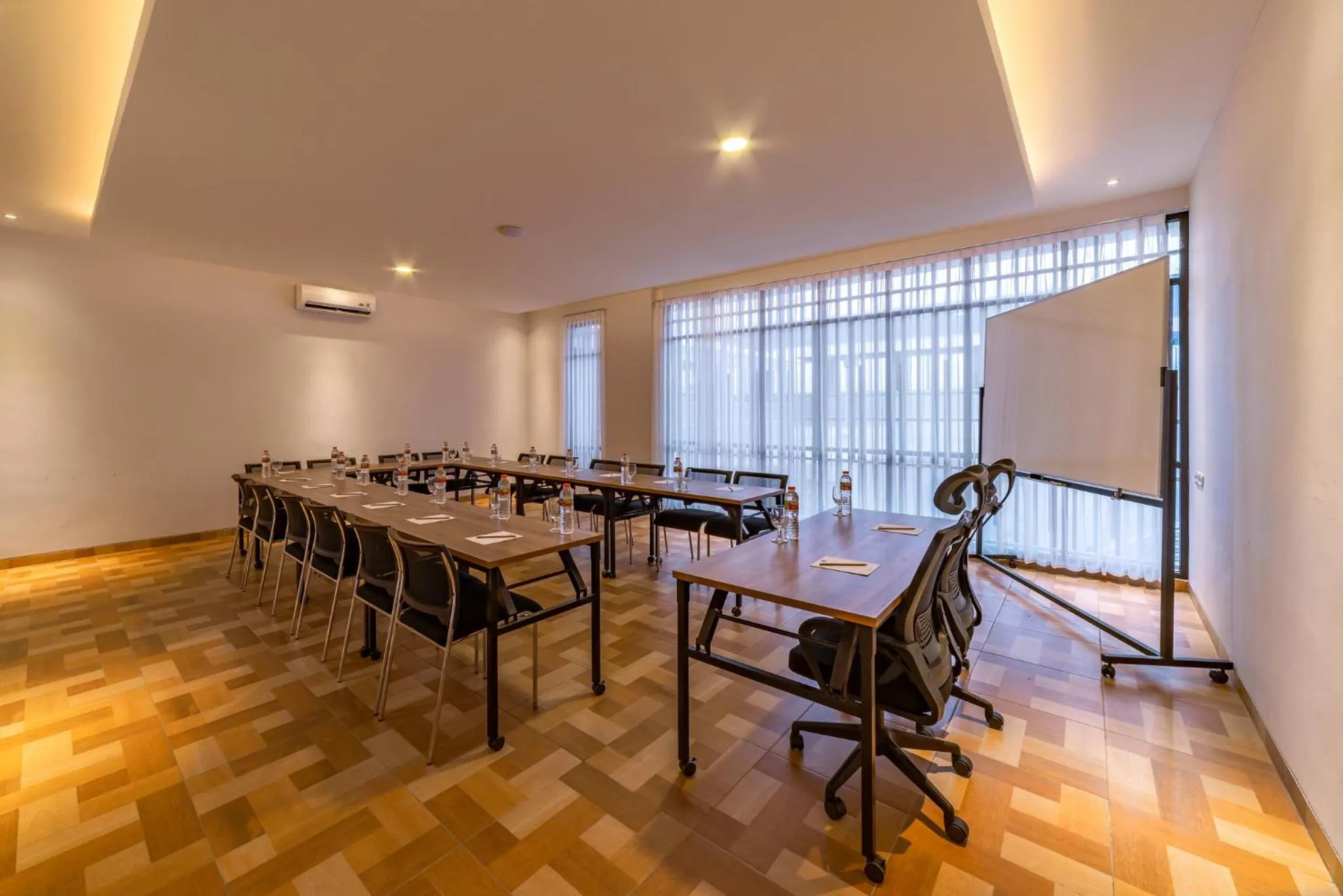 Meeting/conference room in Kontena Hotel