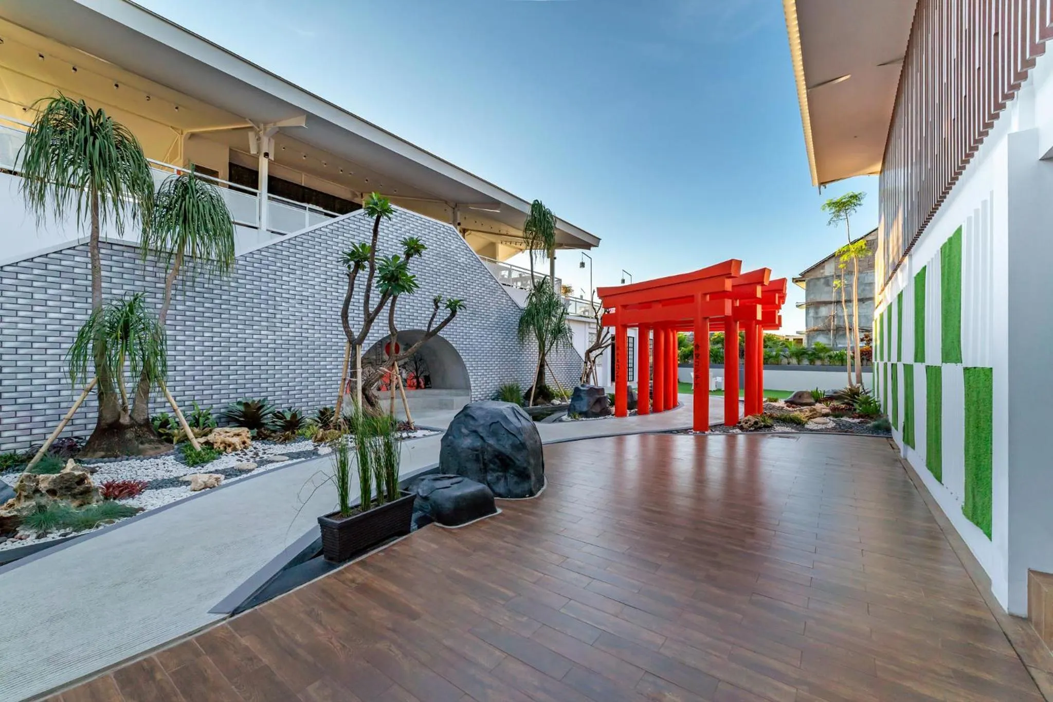 Property building in Kontena Hotel