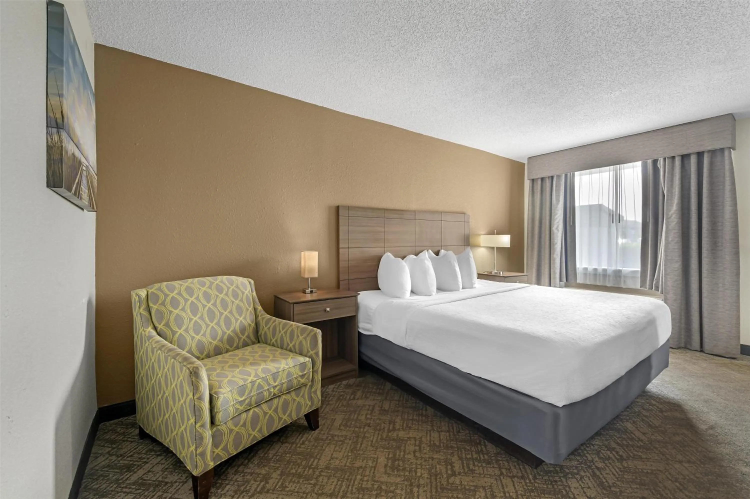 Bedroom, Bed in Best Western Center Inn